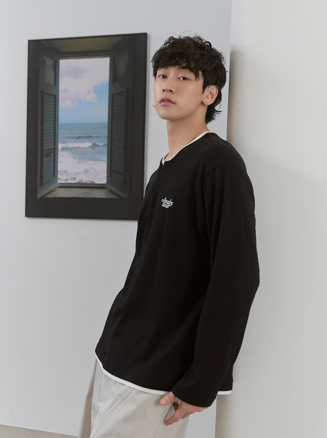 小V領坑條假兩件刺繡長TEE