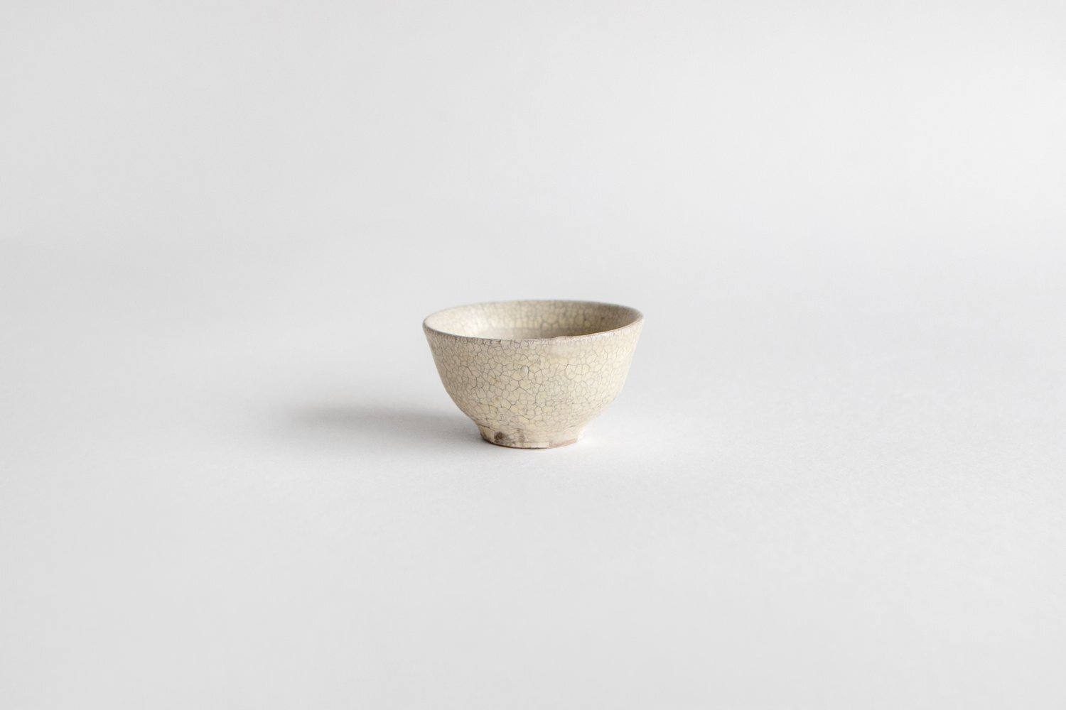 尾形篤 - 白冰裂紋手茶杯