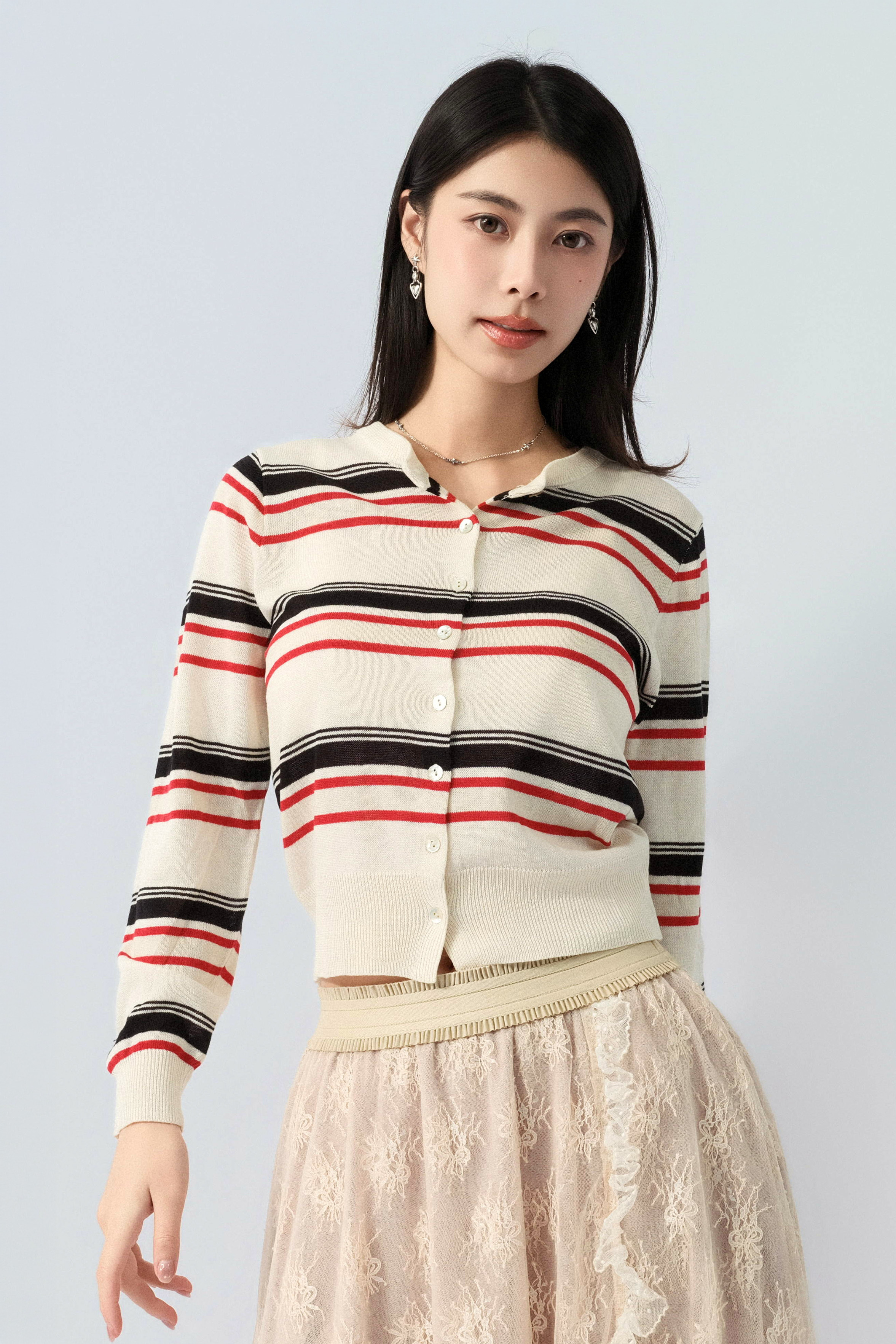粗幼紅黑間薄cardigan（現貨款式）