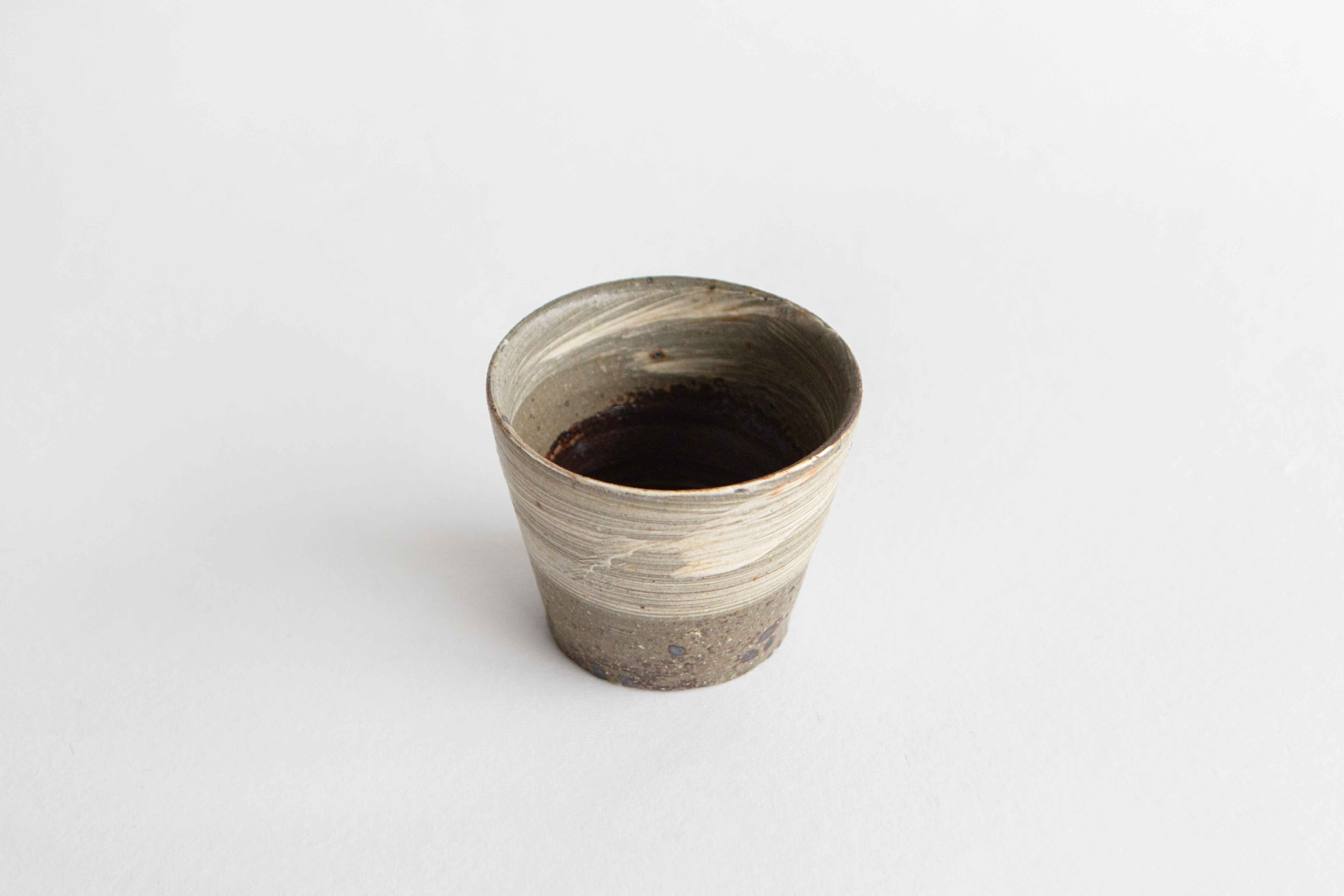 尾形篤 - 刷毛目豬口杯