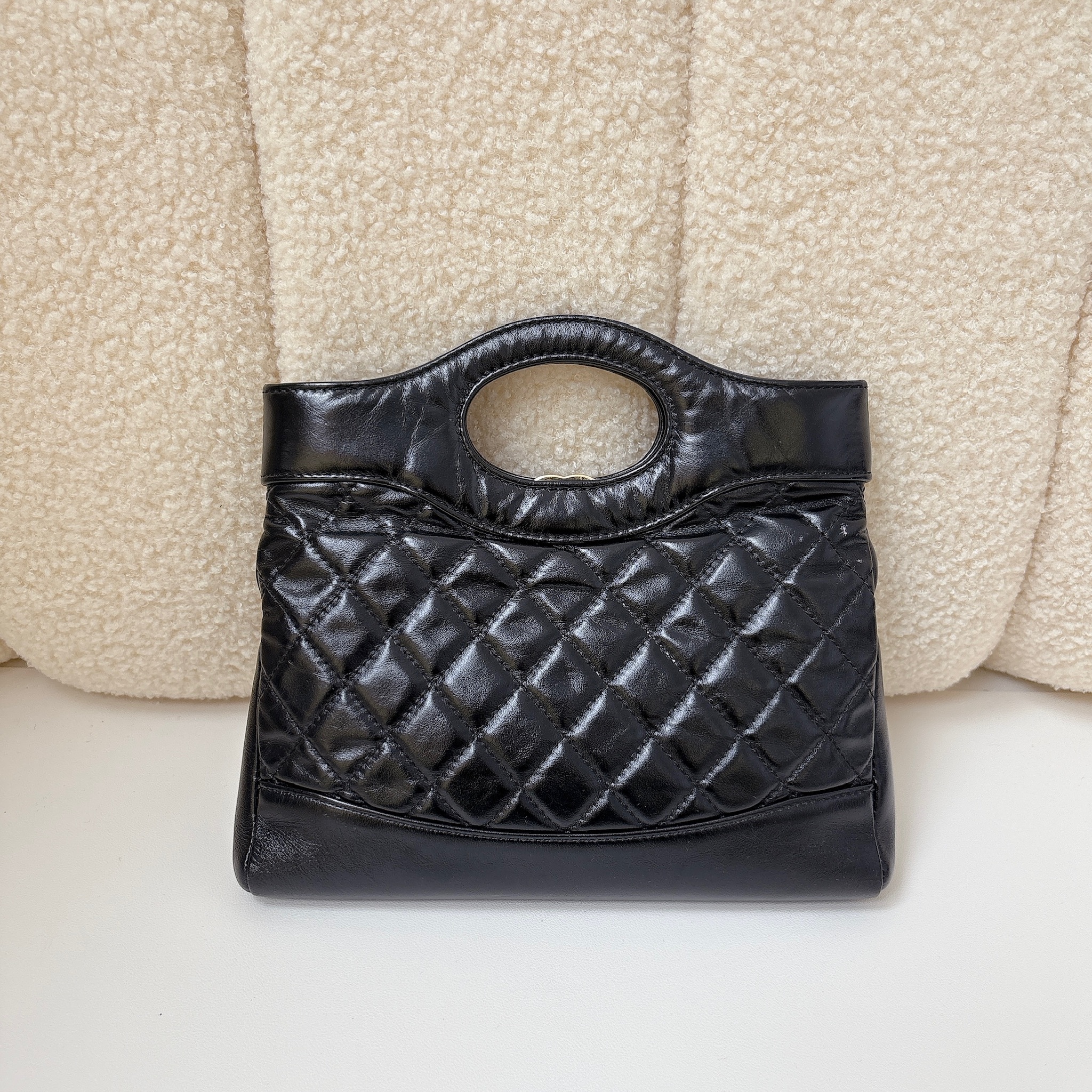 Chanel 31 Mini - black / GHW