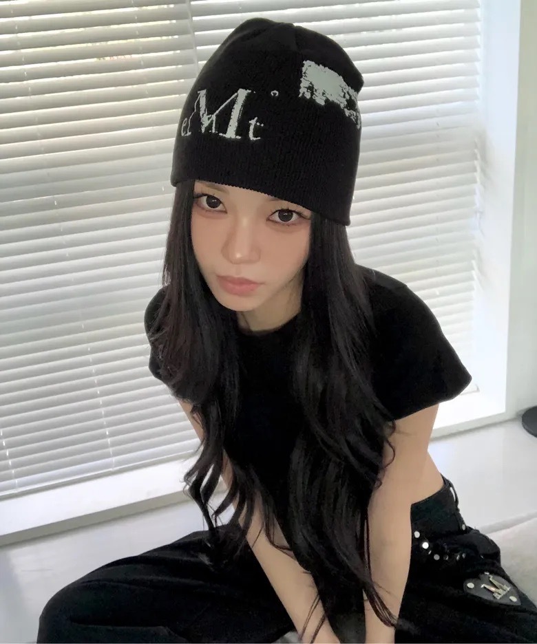 韓國限定🇰🇷 MUCENT VERIO TRIGGER VINTAGE ROGO BEANIE 復古刷舊 毛帽 冷帽 針織帽 黑色 黑白 / 預購