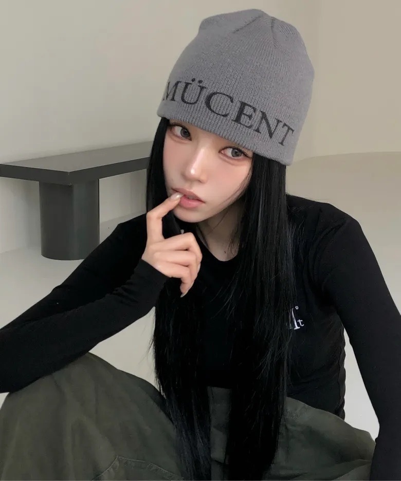 韓國限定🇰🇷 MUCENT NVO SPRAY LOGO BEANIE 毛帽 冷帽 針織帽 / 預購