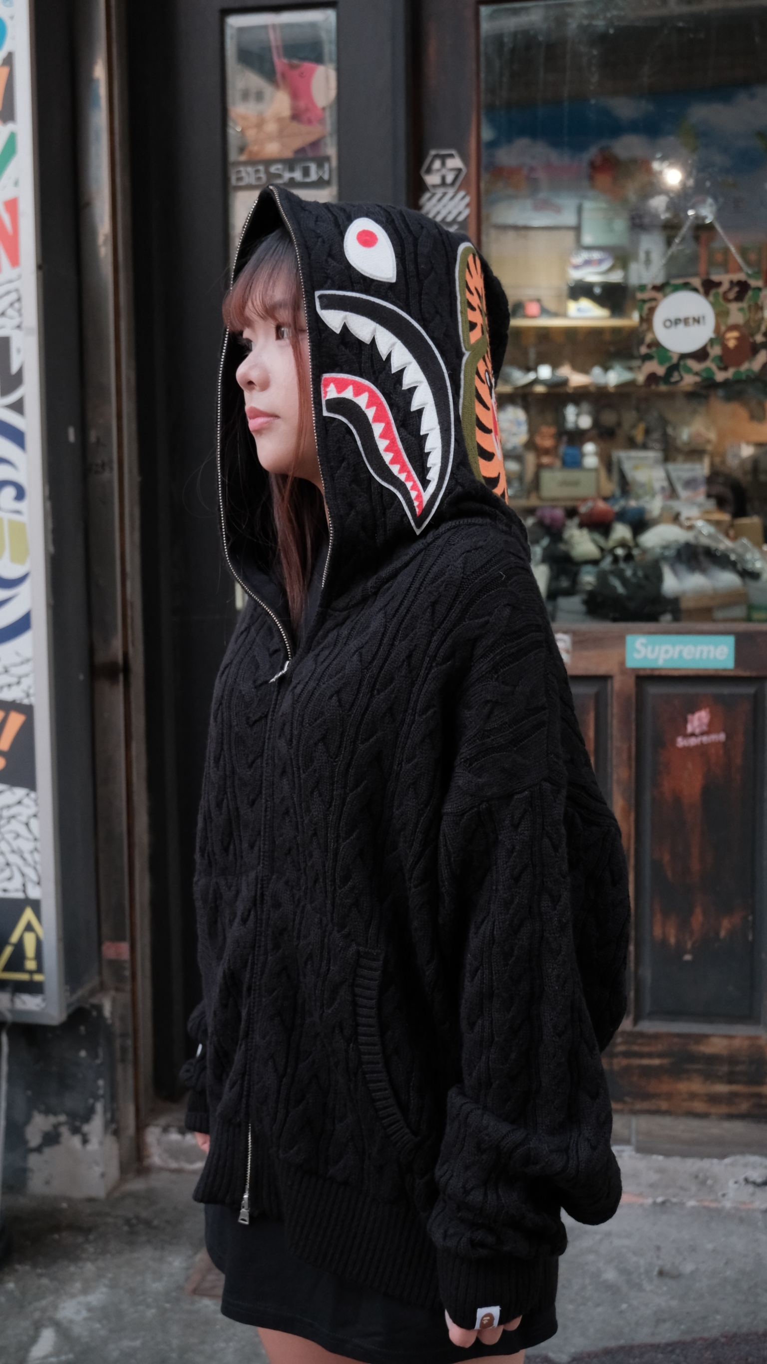 BAPE FW26 CABLE KNIT SHARK RELAXED FIT FULL ZIP HOODIE 麻花紋鯊魚針織外套 0ZXKNM303201R 1M80120303