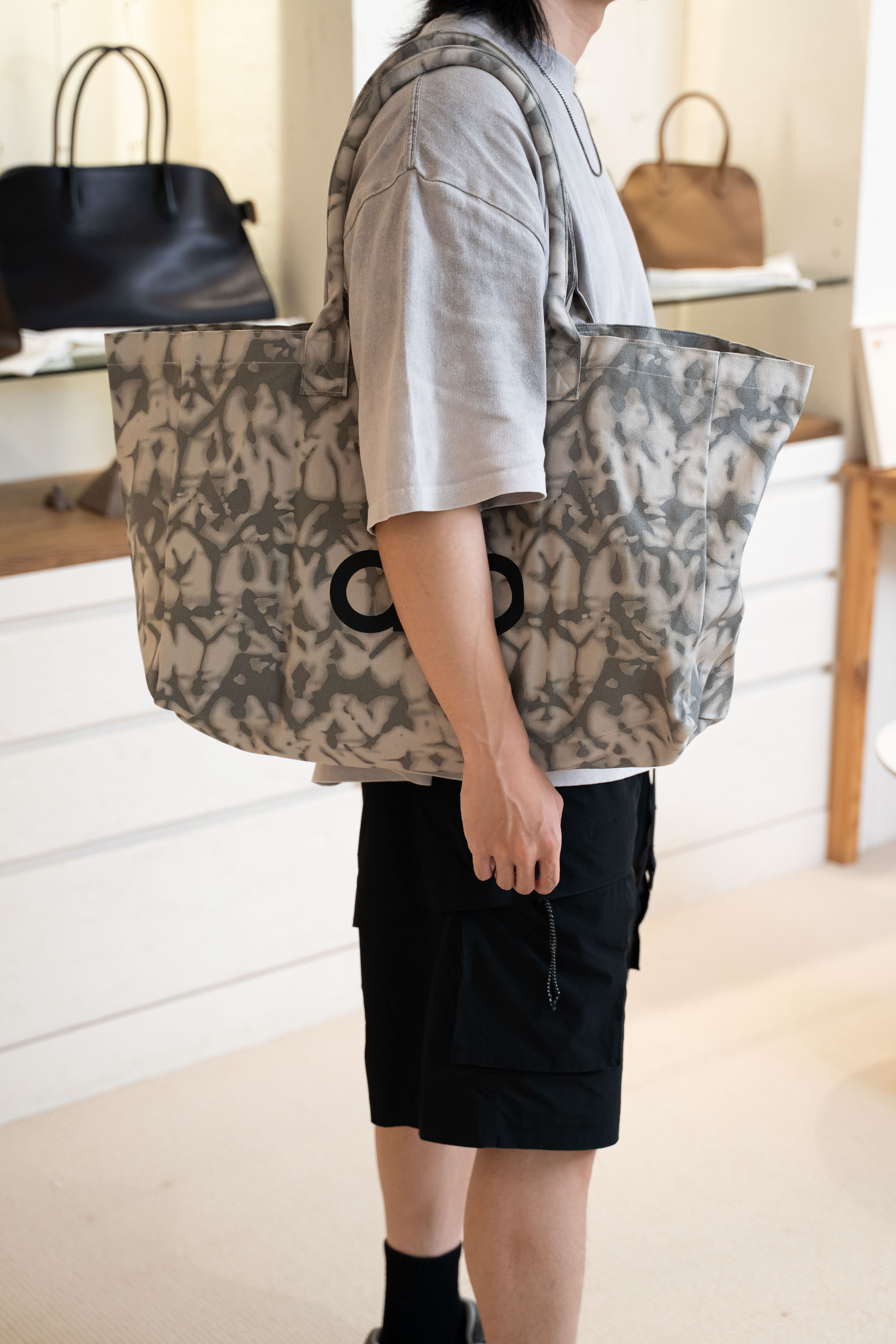 Alo Yoga Canvas Shopper Tote Bag with Tags 帆布托特袋購物袋