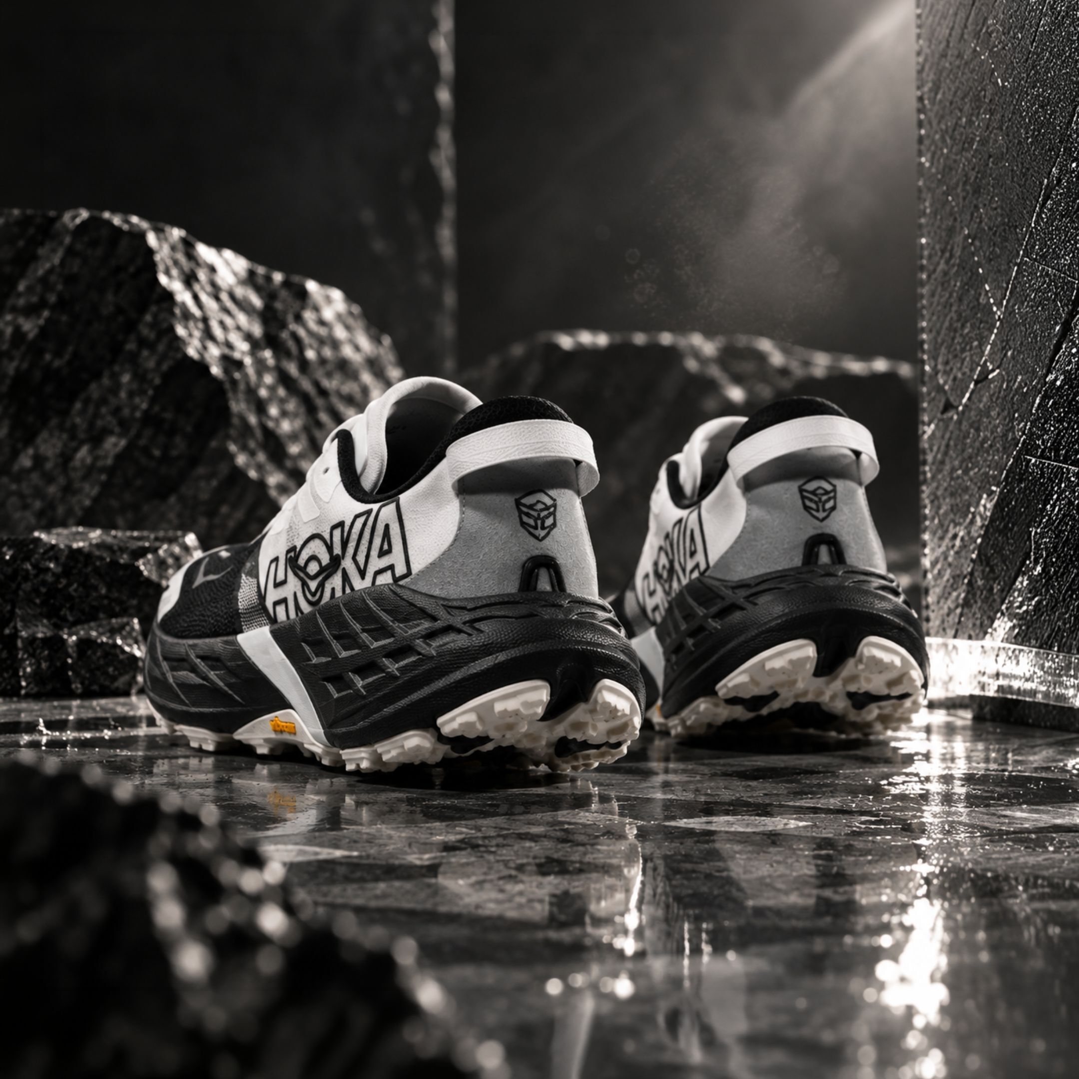 NICEDAY 代購 HOKA ONE ONE SPEEDGOAT 7 Wide 黑白 陰陽 黑色 機能 運動 1171930-BWHT