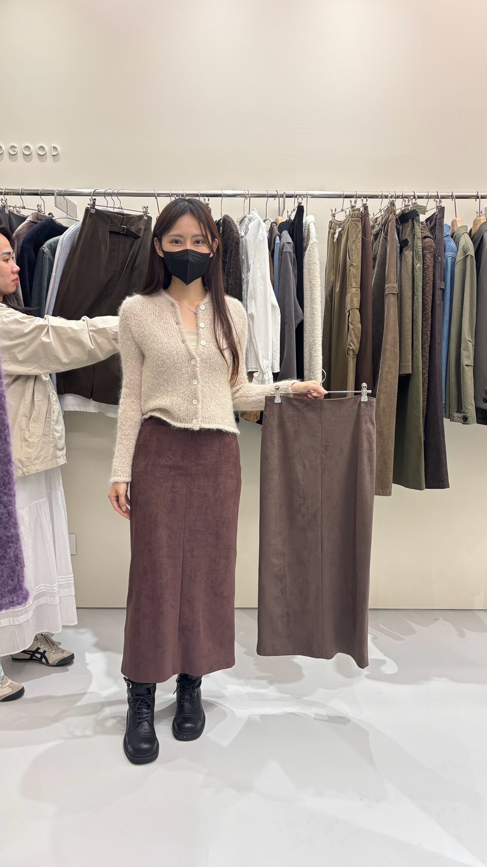 TG7191 厚實仿麂皮開叉直筒裙