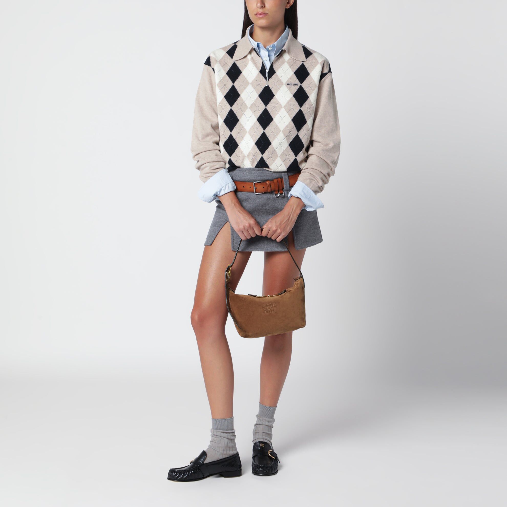 1FF0918-159 [MIU MIU] 麂皮保齡球袋 可可色 #5BC216OOO2CSS (EU)