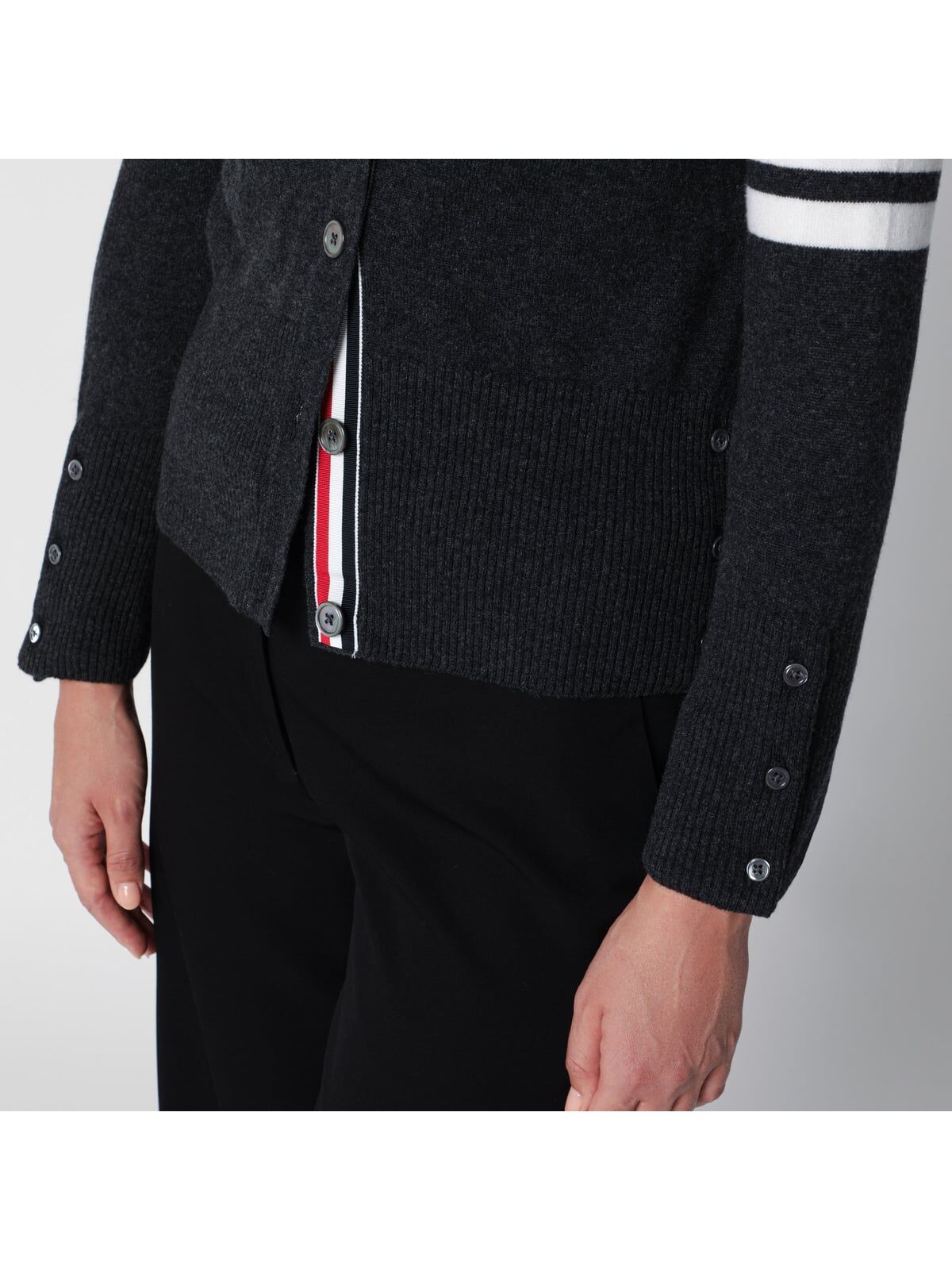 1FF0918-263 [THOM BROWNE] 4-Bar 羊絨開襟外套 深灰色 #FKC001A00011 (EU)