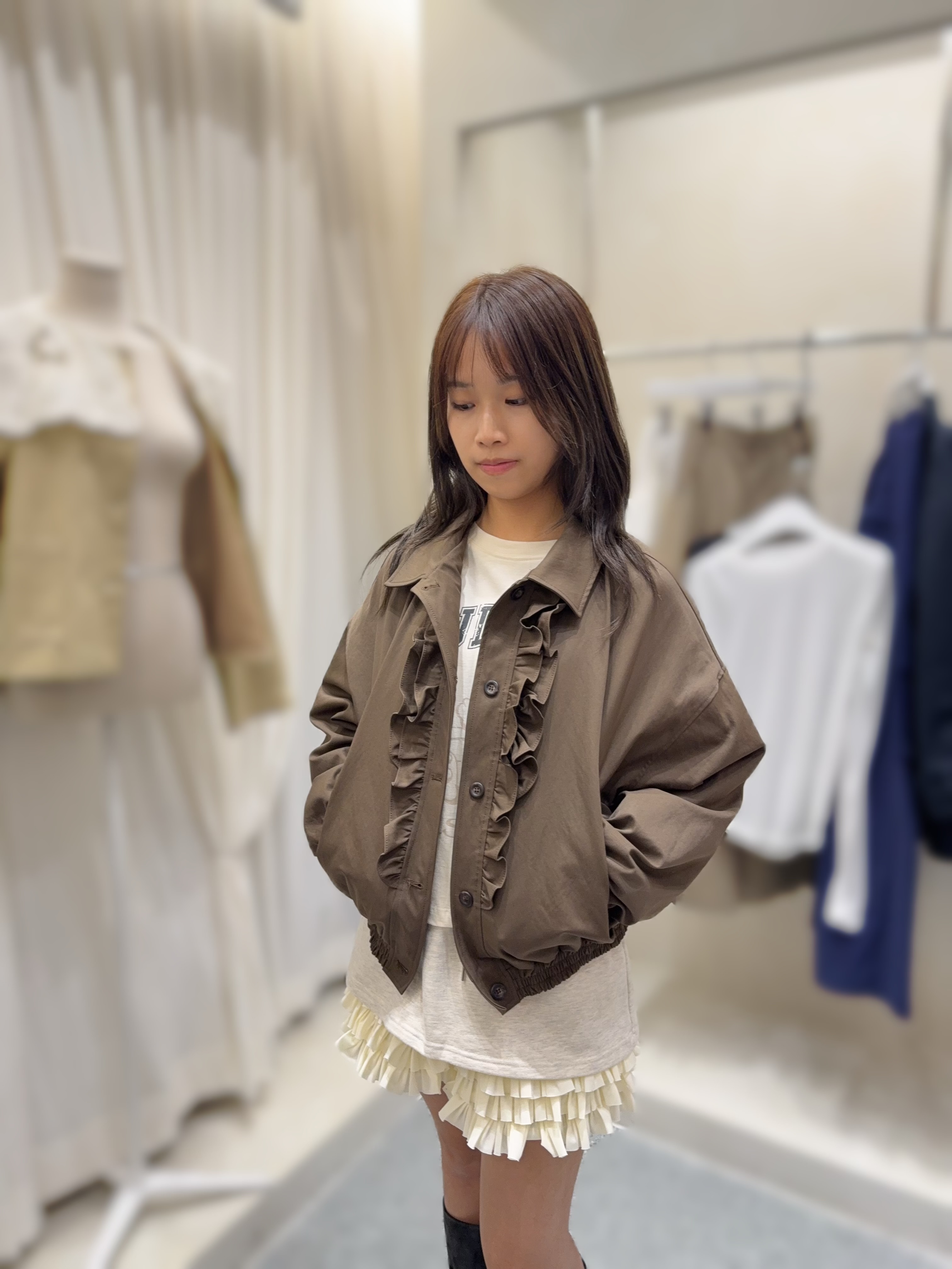 AF29 胸52 長23 $809 校長價