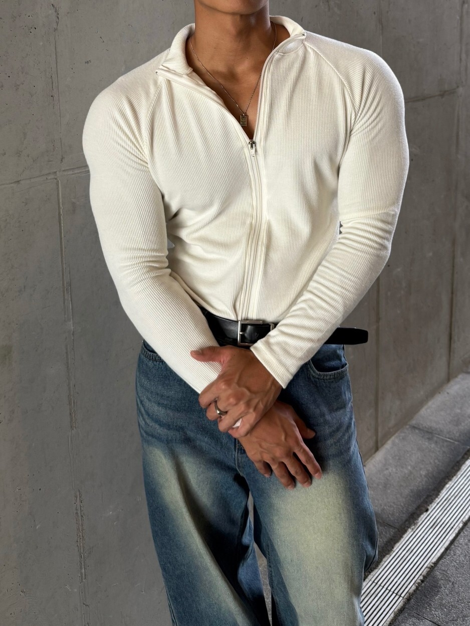 Fitted ribbed raglan-sleeve zip-up top