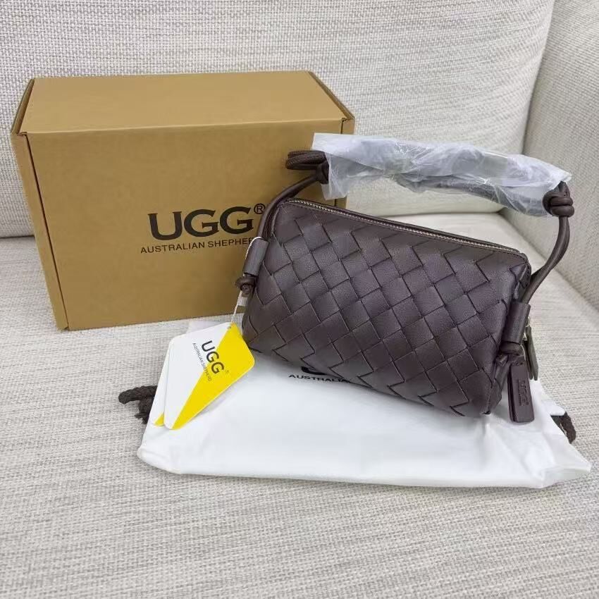 UGG76 -M