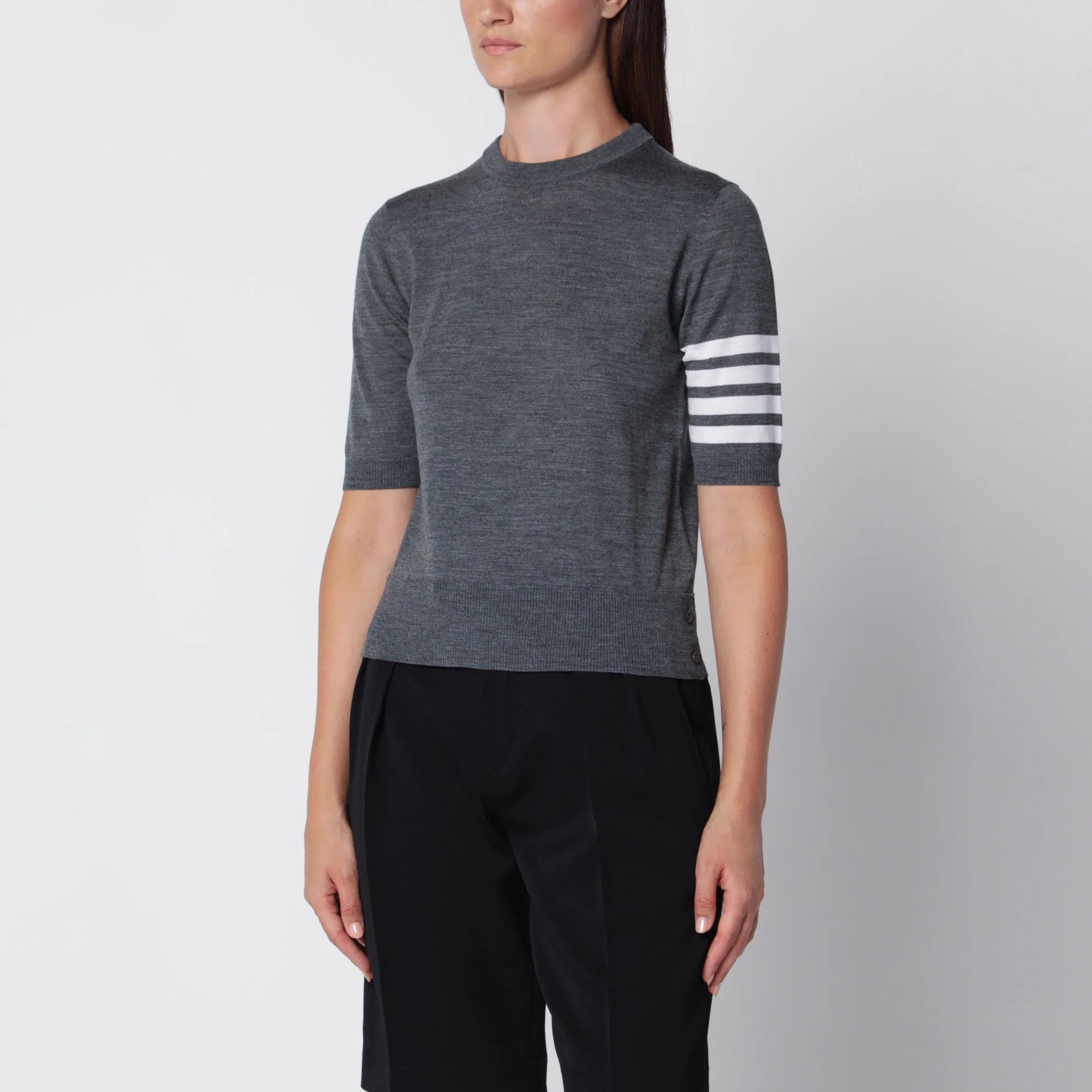 1FF0918-261 [THOM BROWNE] 4-Bar 精紡美麗諾羊毛開襟外套 中灰色 #FKA471BY1014 (EU)
