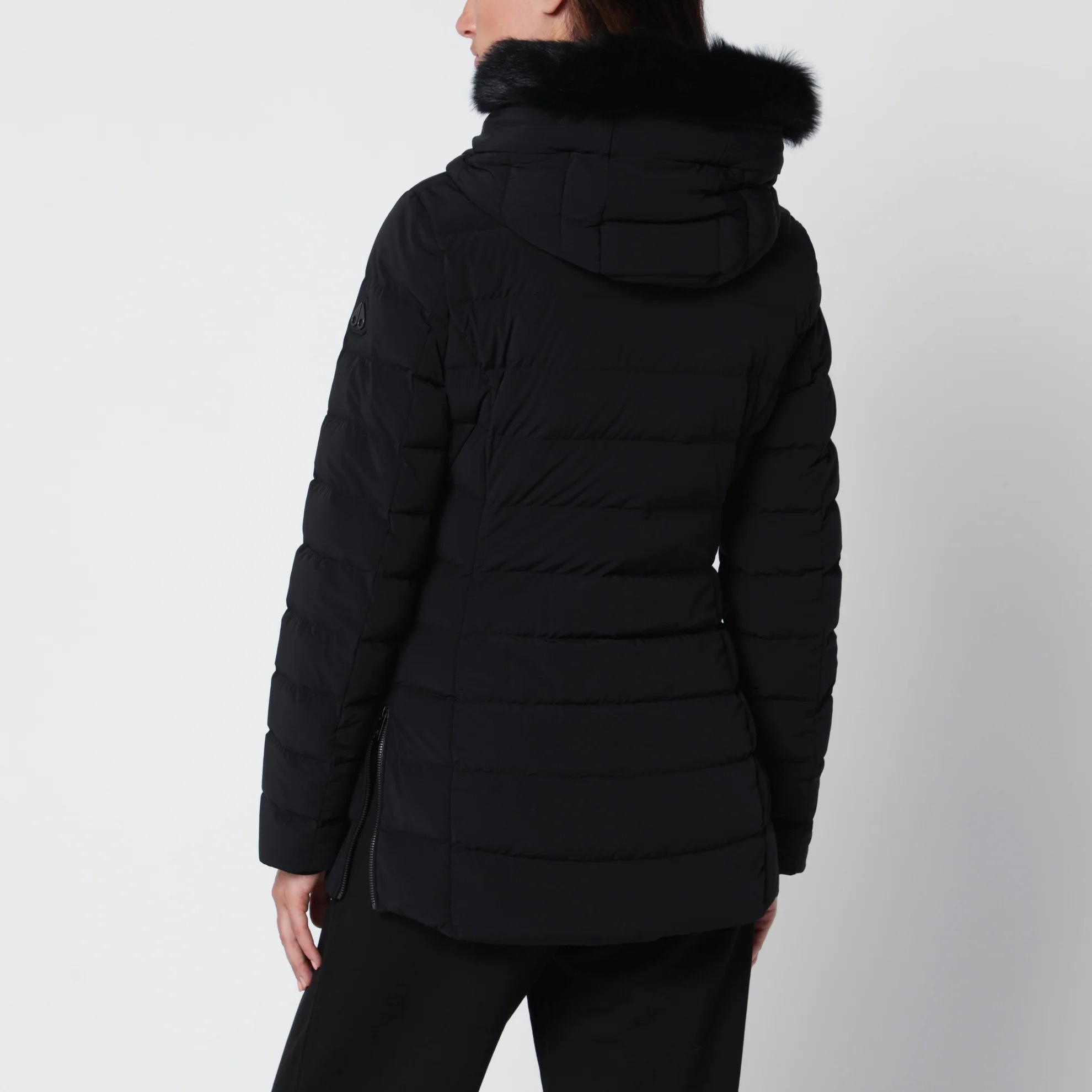 1FF0918-206 [MOOSE KNUCKLES] Roselawn 羽絨外套 黑色配黑色羊羔毛 #M35LJ206SNY (EU)