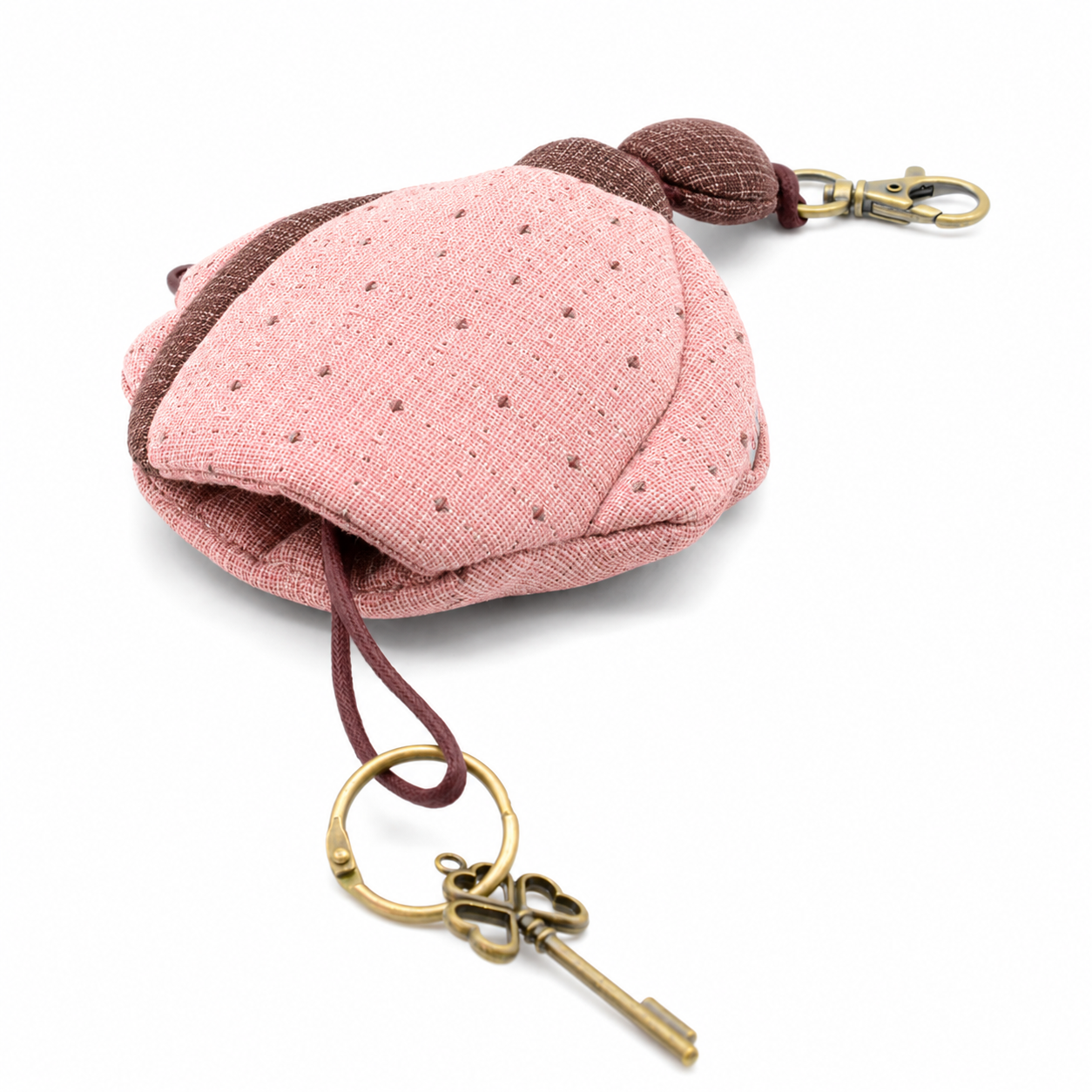 Key ring and exterior details of the double-compartment pouch