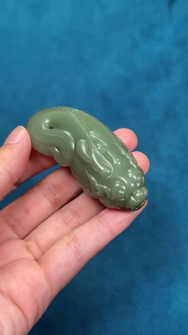 83125 和田玉魚化龍