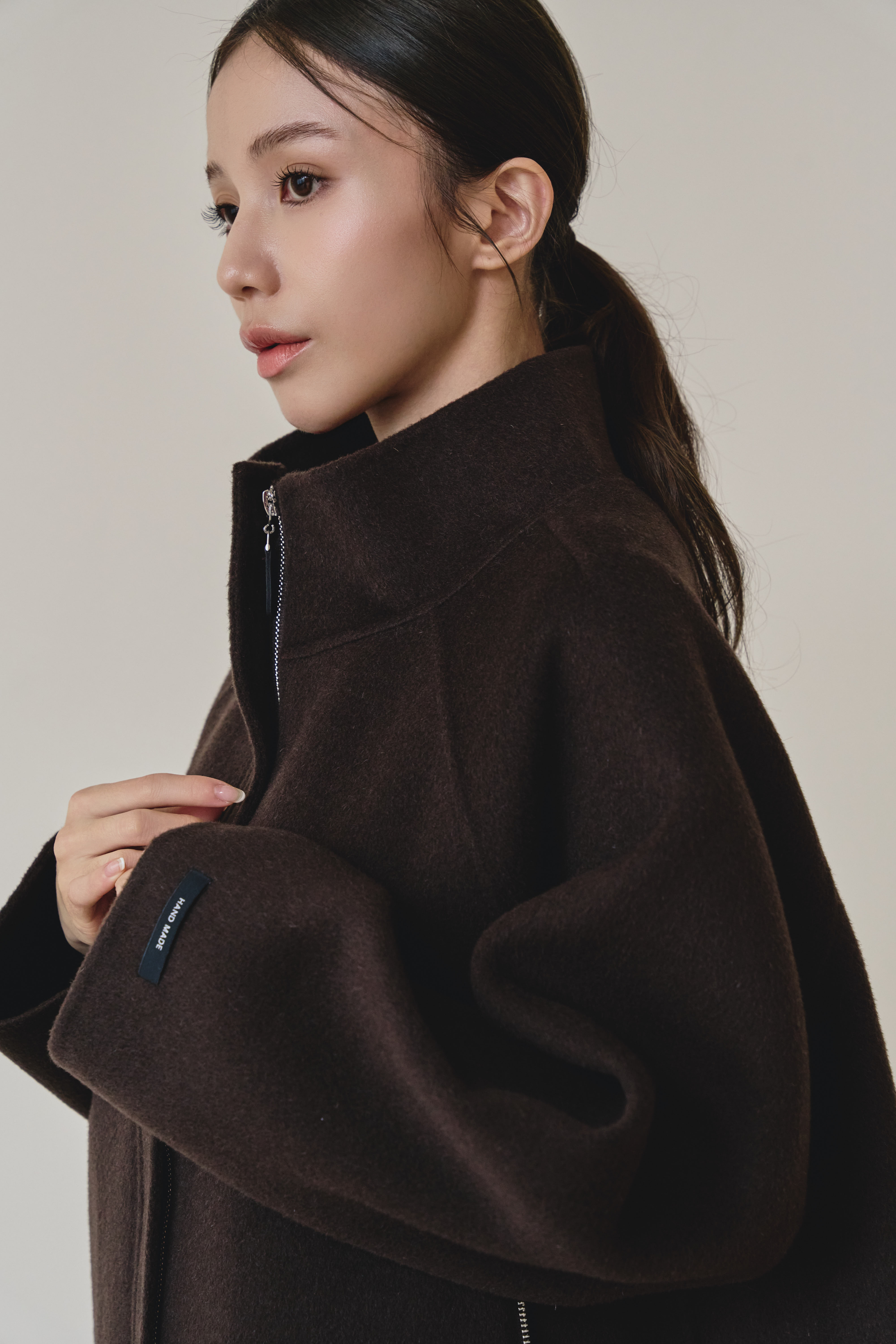 【早鳥】100% wool 拉鍊立領手工羊毛大衣-黑巧咖