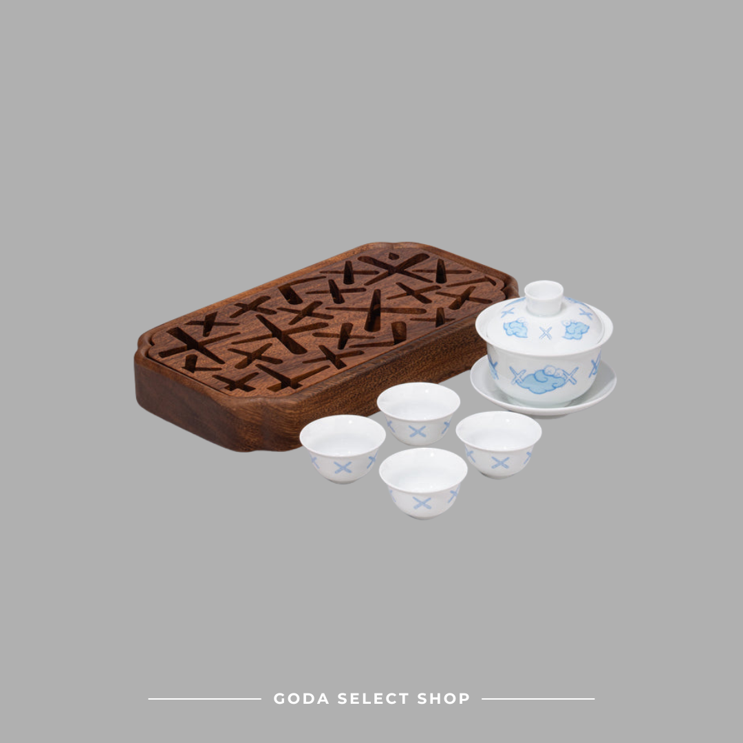 KAWS:HOLIDAY HANGZHOU - Chinese Tea Cup Set 杭州 中國茶杯套裝 陶瓷 木質