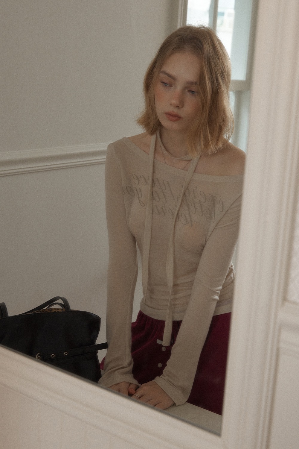 LETERIE｜Lettering Off-Shoulder Tie 露肩綁帶長袖上衣