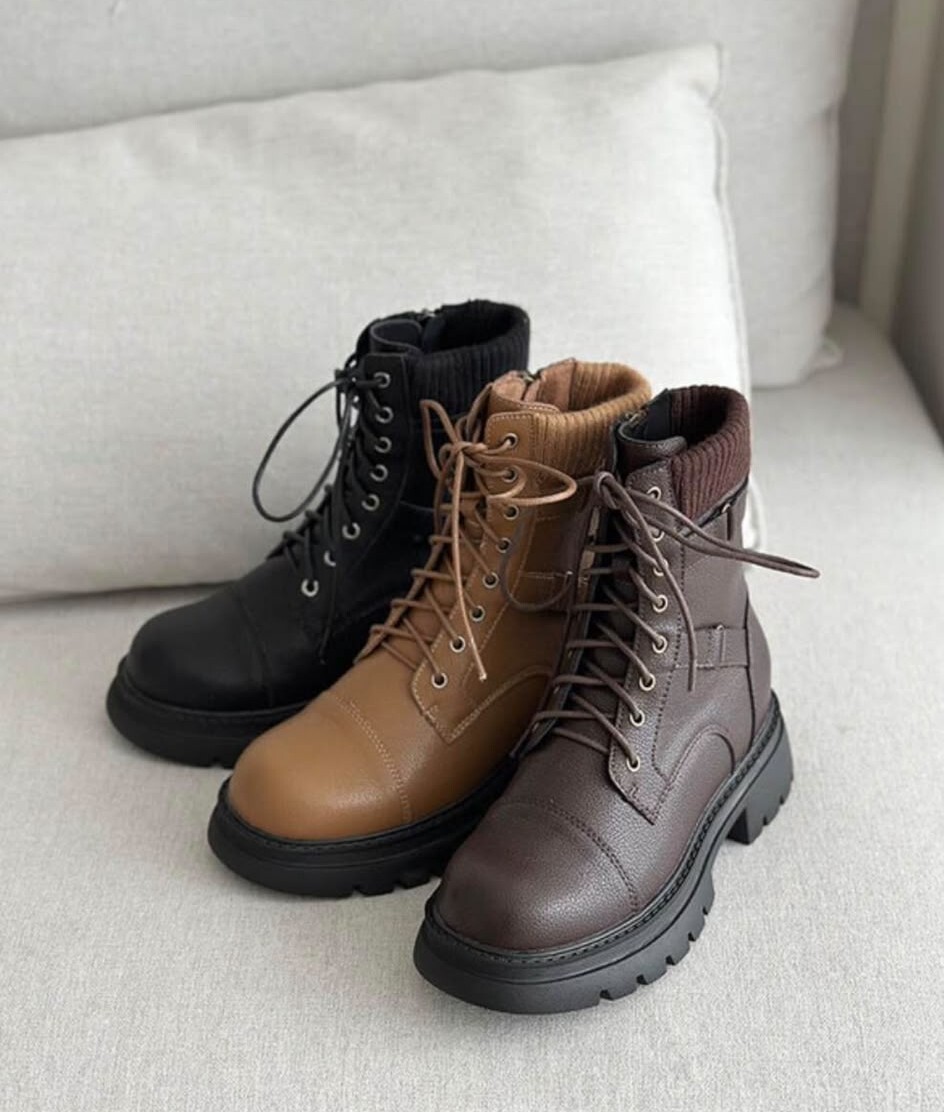 MM08 (#828-23)   足碼  225-250碼 真皮  5 CM 高  $619  校長自留款❤️