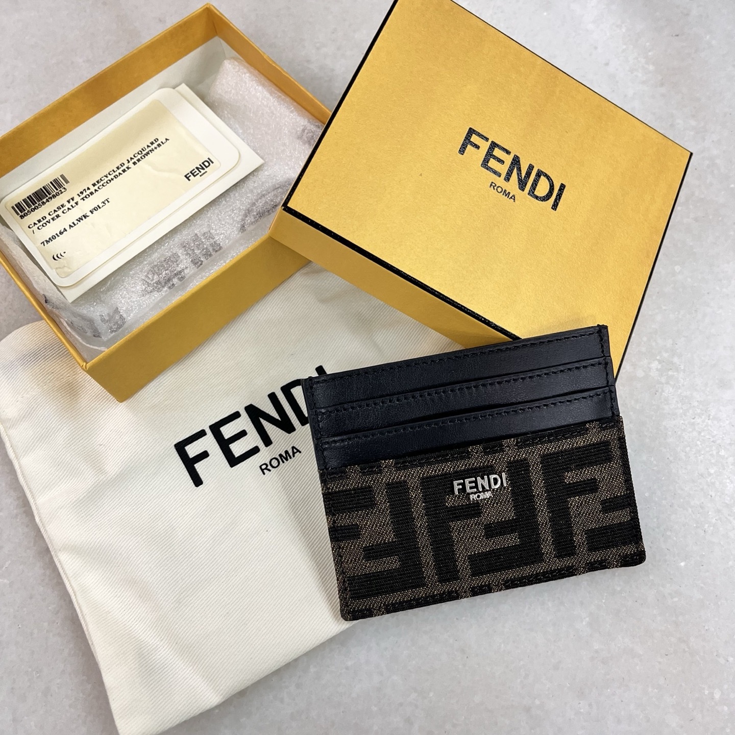 Fendi Roma 卡套