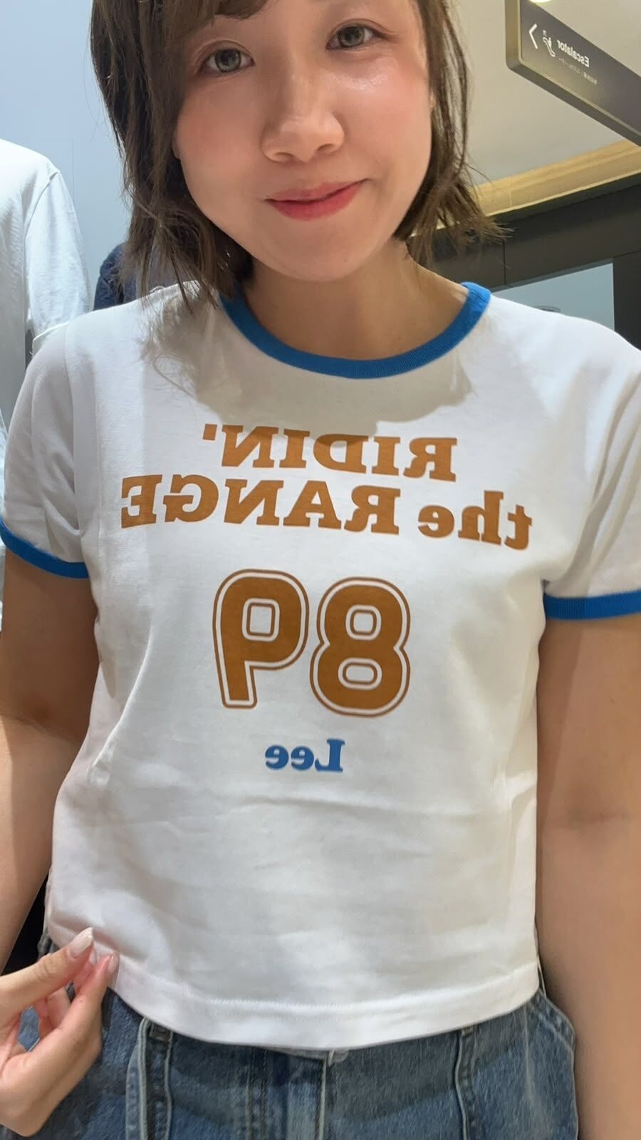 韓國代購 Lee 女款短TOP LE2602S67WH