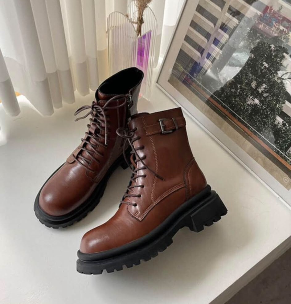 MM13 (#2089)  足碼  225-250碼 真皮  4CM 高  $609