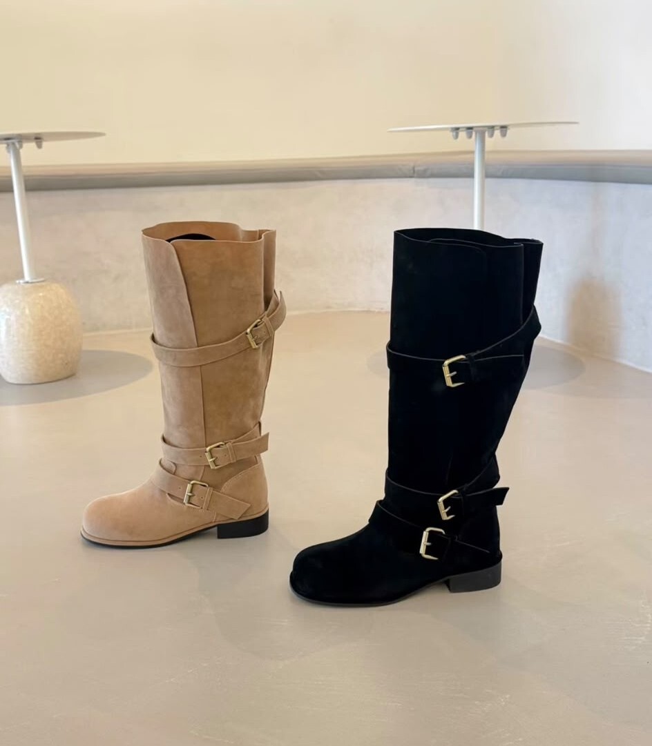 CC19 (#9189)  足碼  SIZE:225~250    3CM 高   $639