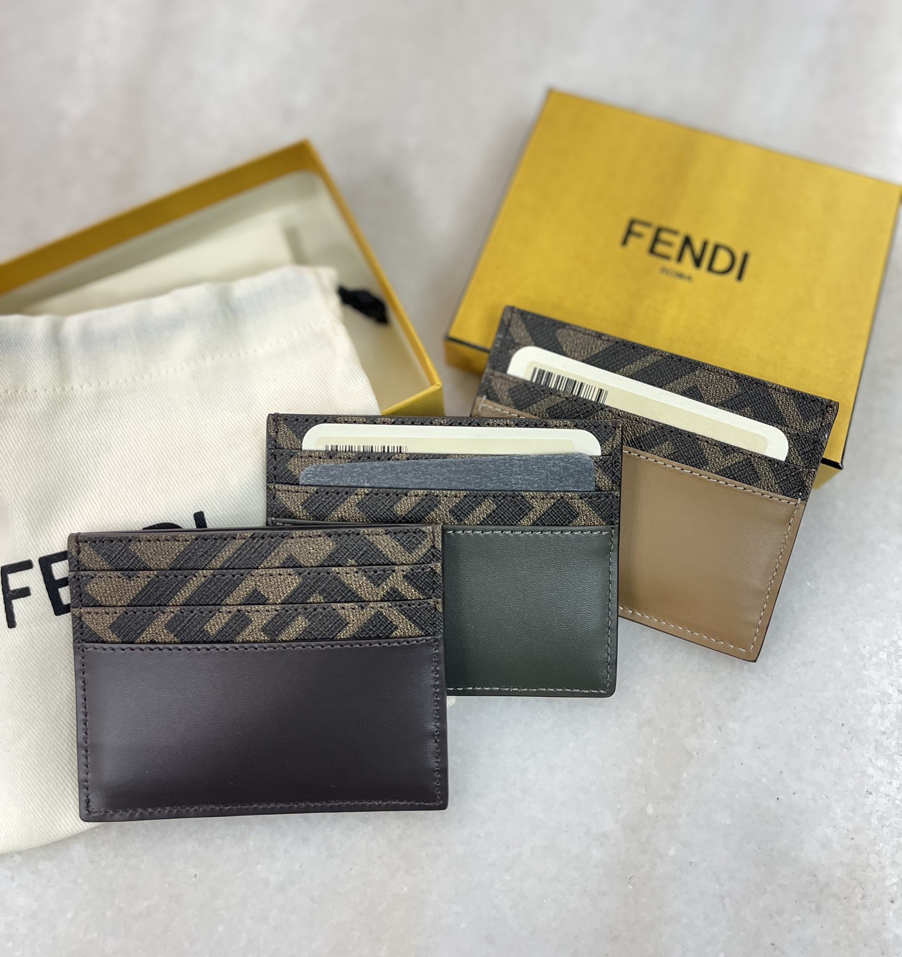 Fendi Signature FF 卡套