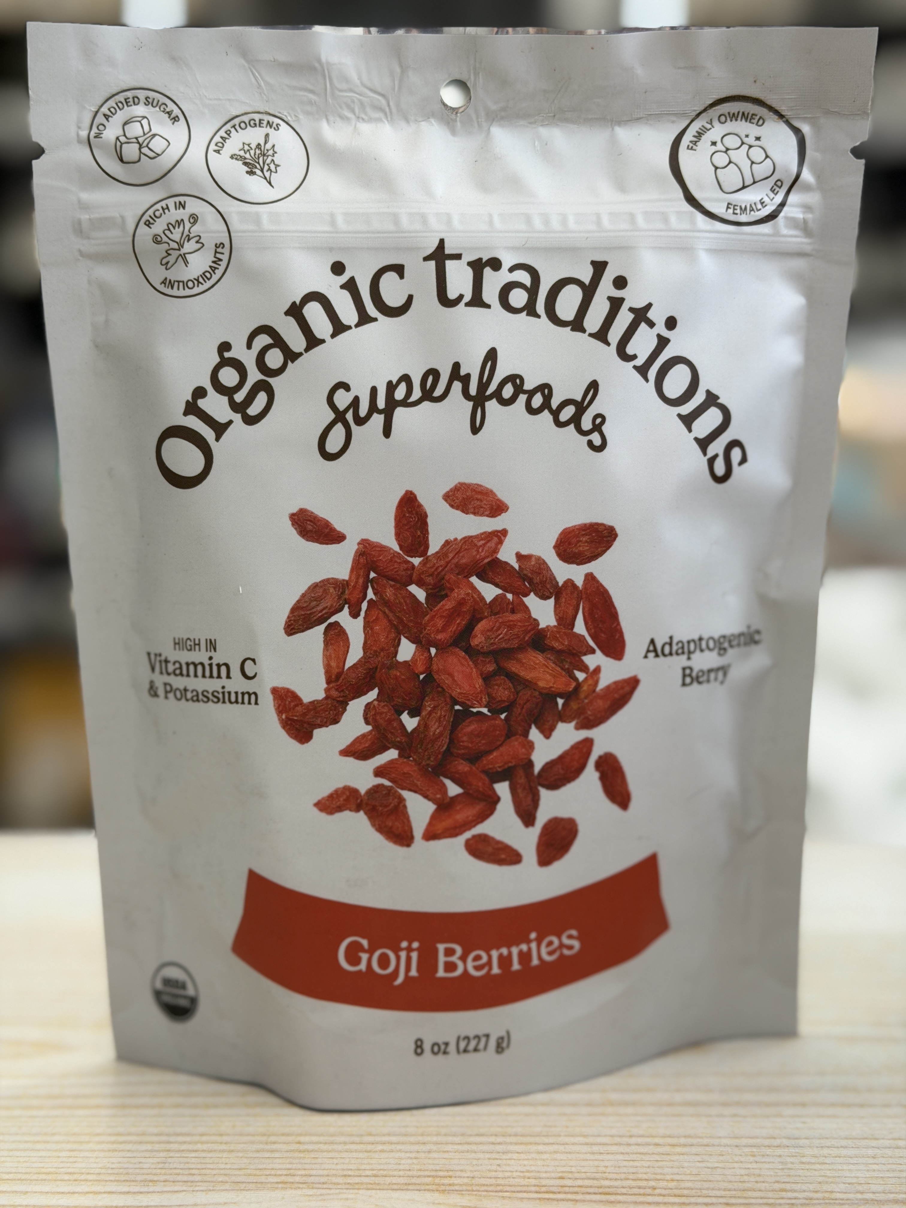 Organic dried goji berries (best before 2028-3-30)