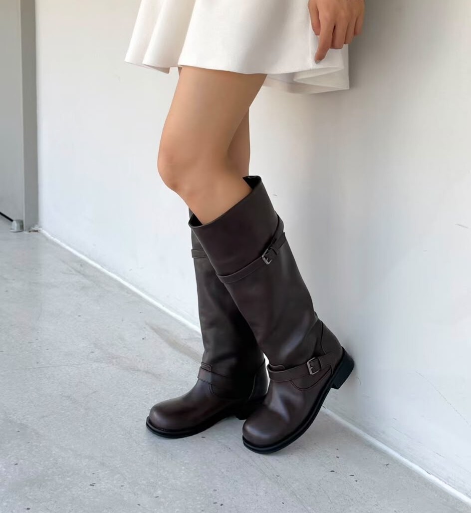CC20 (#9194)  足碼   SIZE:225~250     3.5CM 高  $639