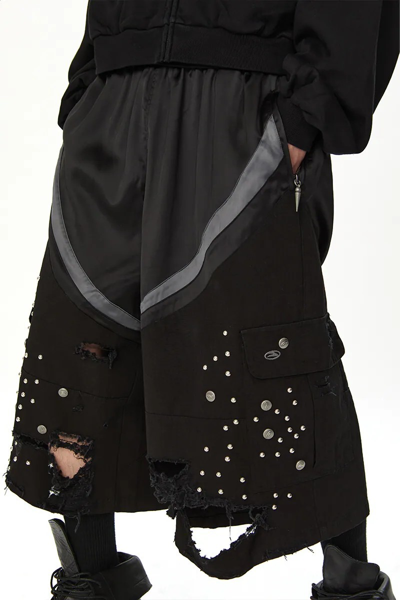 Jobdatasheet P1 Distressed Mixed-Media Studded Cropped Pants 異材質 拼接 釘釦褲