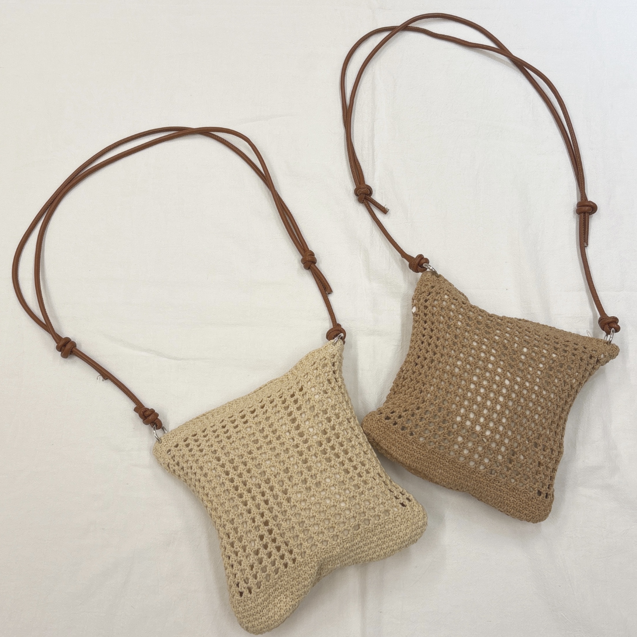 20cm x 20.5cm 仿皮帶草編拉鍊小斜孭袋  (Y1-Y3)
