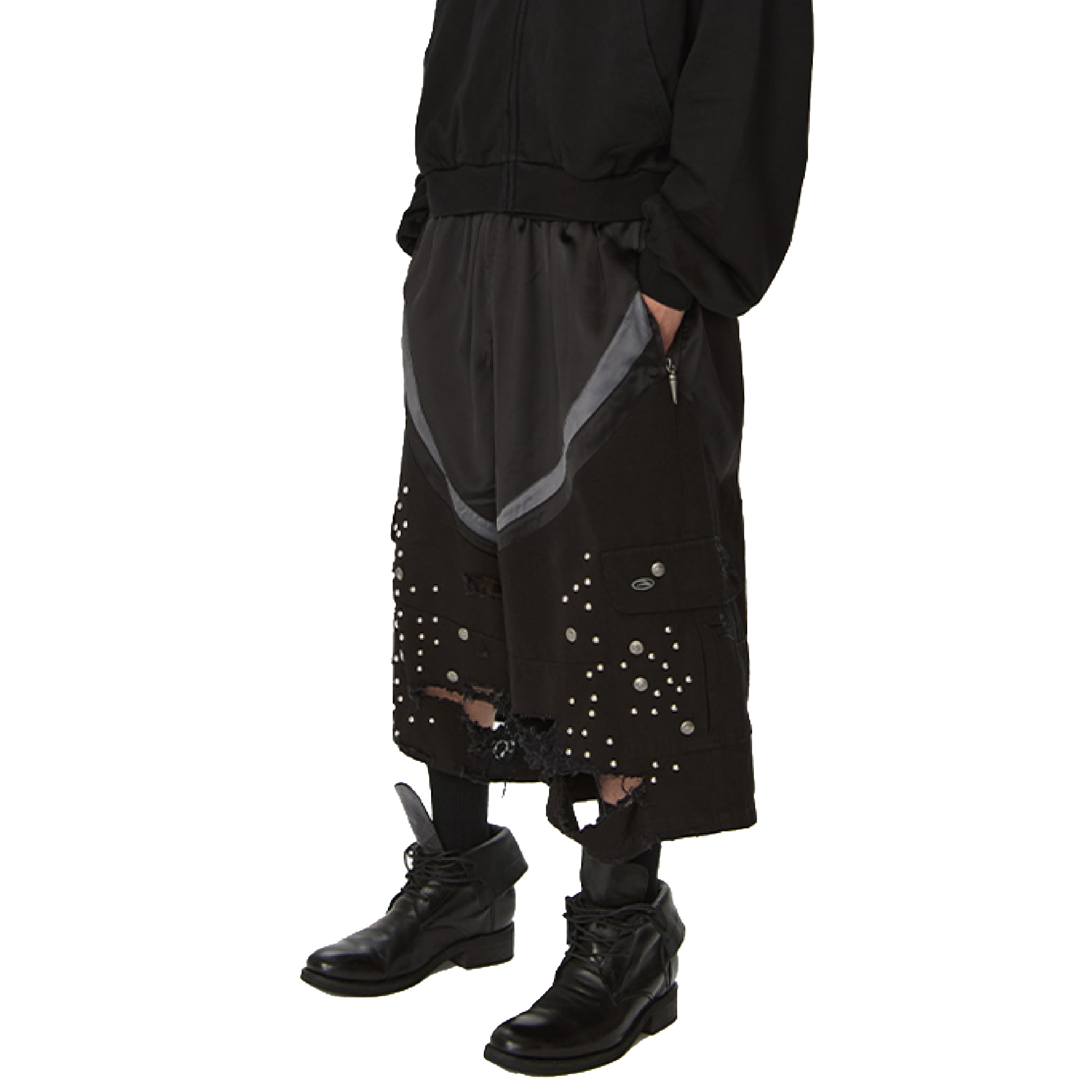 JOBDATASHEET Distressed Mixed-Media Studded Cropped Pants [P1]