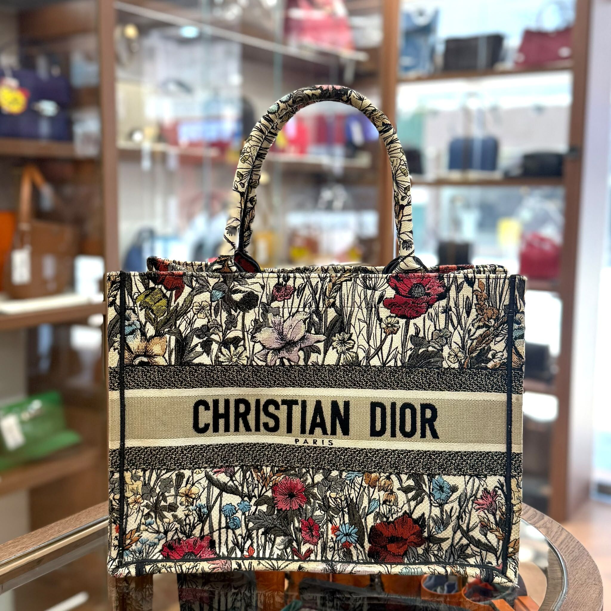 95%NEW USED DIOR BOOK TOTE BAG CANVAS MEDIUM 繽紛花朵刺綉 50 - MA - 1200