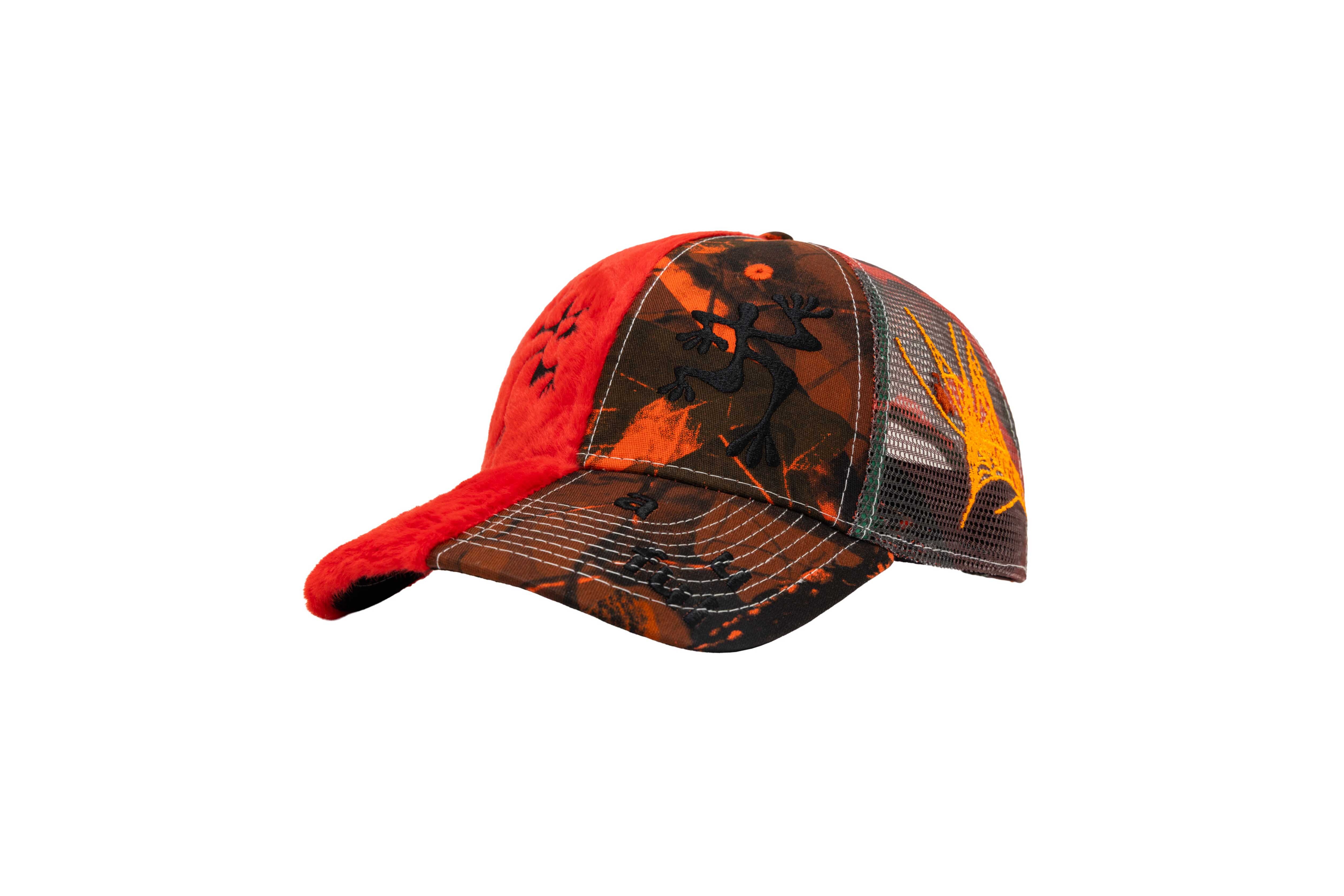 b.Eautiful "Biyu Hat" (Red Plush / Fire Camo)