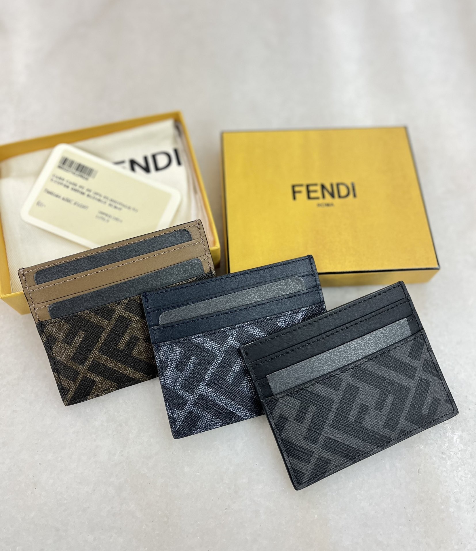 Fendi Diagonal 卡套