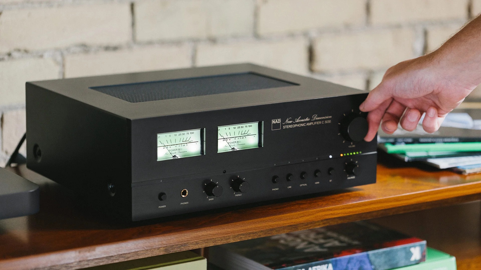 NAD C3030 Stereo Integrated Amplifier 立體聲合併機 Renowned NAD Sound