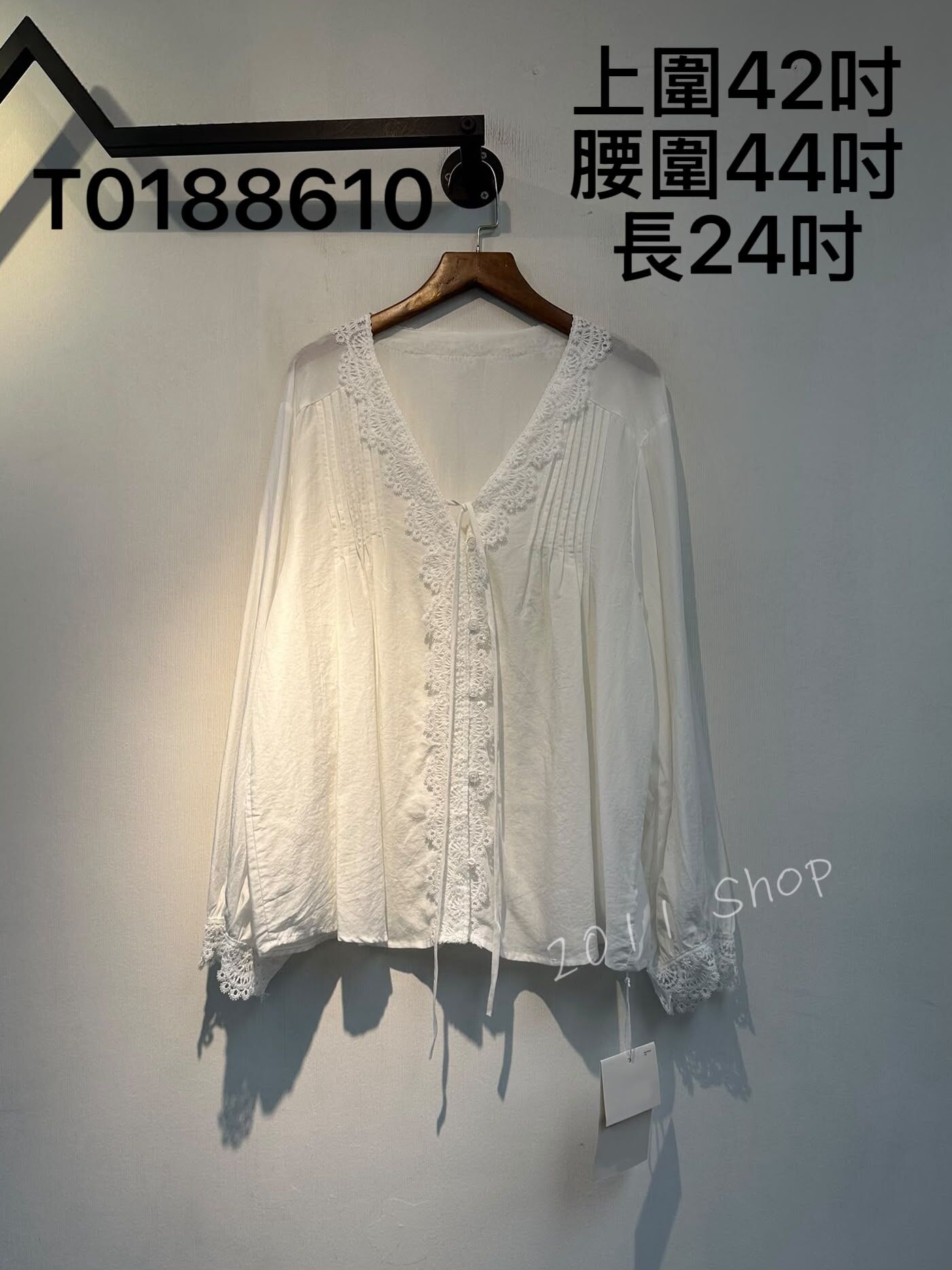 氣質v領綁繩百褶花邊TOP  上圍42吋 腰圍44吋 長24吋  T0188610