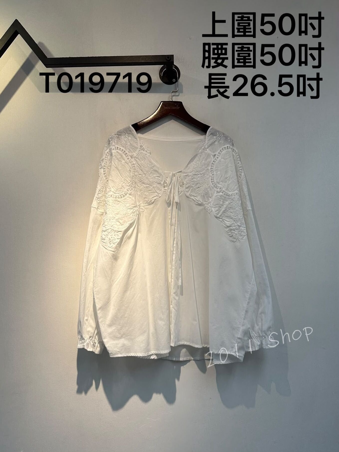 薄款氣質簡約綁繩花紋TOP  上圍50吋 腰圍50吋 長26.5吋  T019719