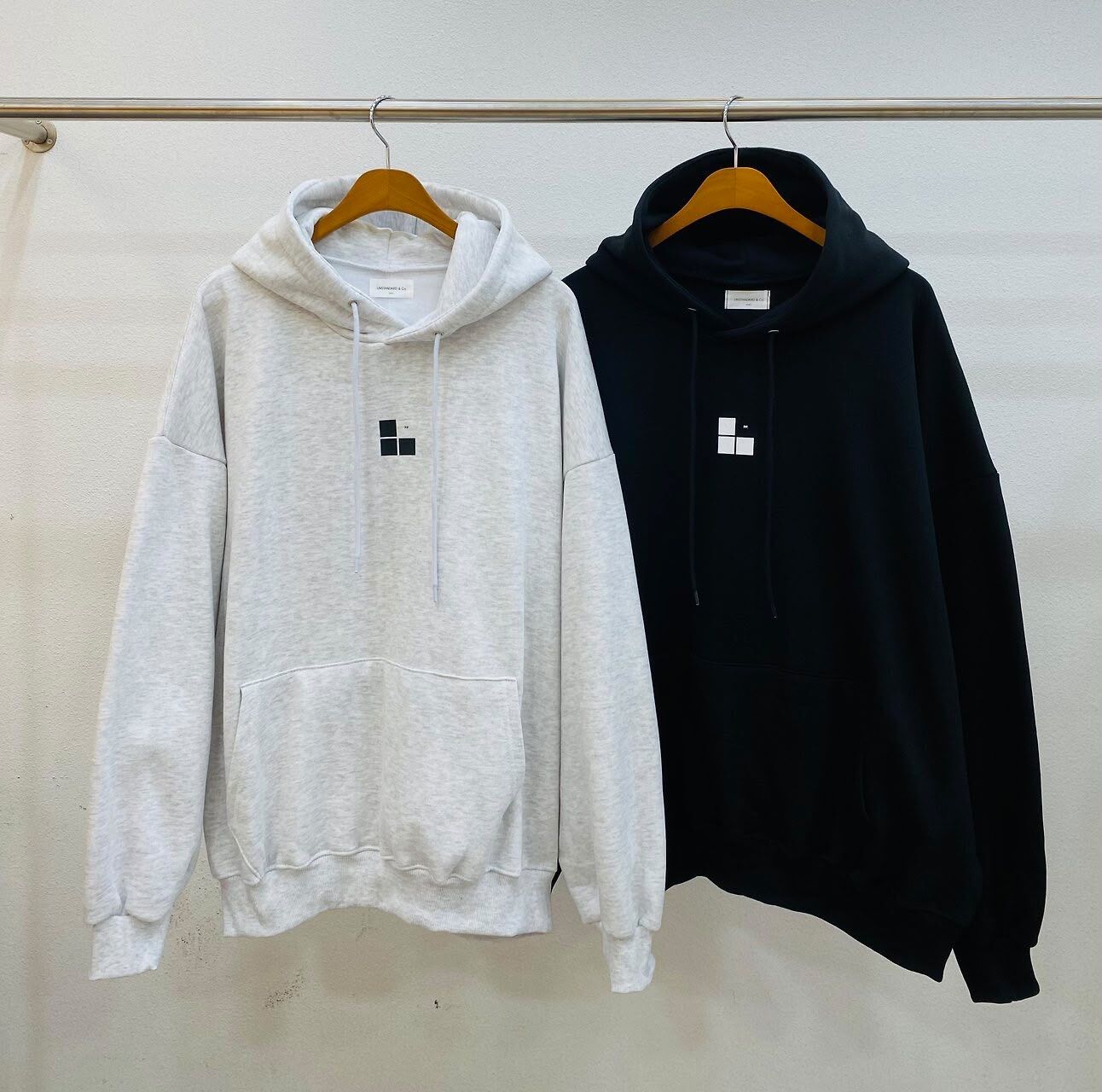 OverSize英文字圖案連帽衛衣(薄抓毛底) UNSTANDARD-174T
