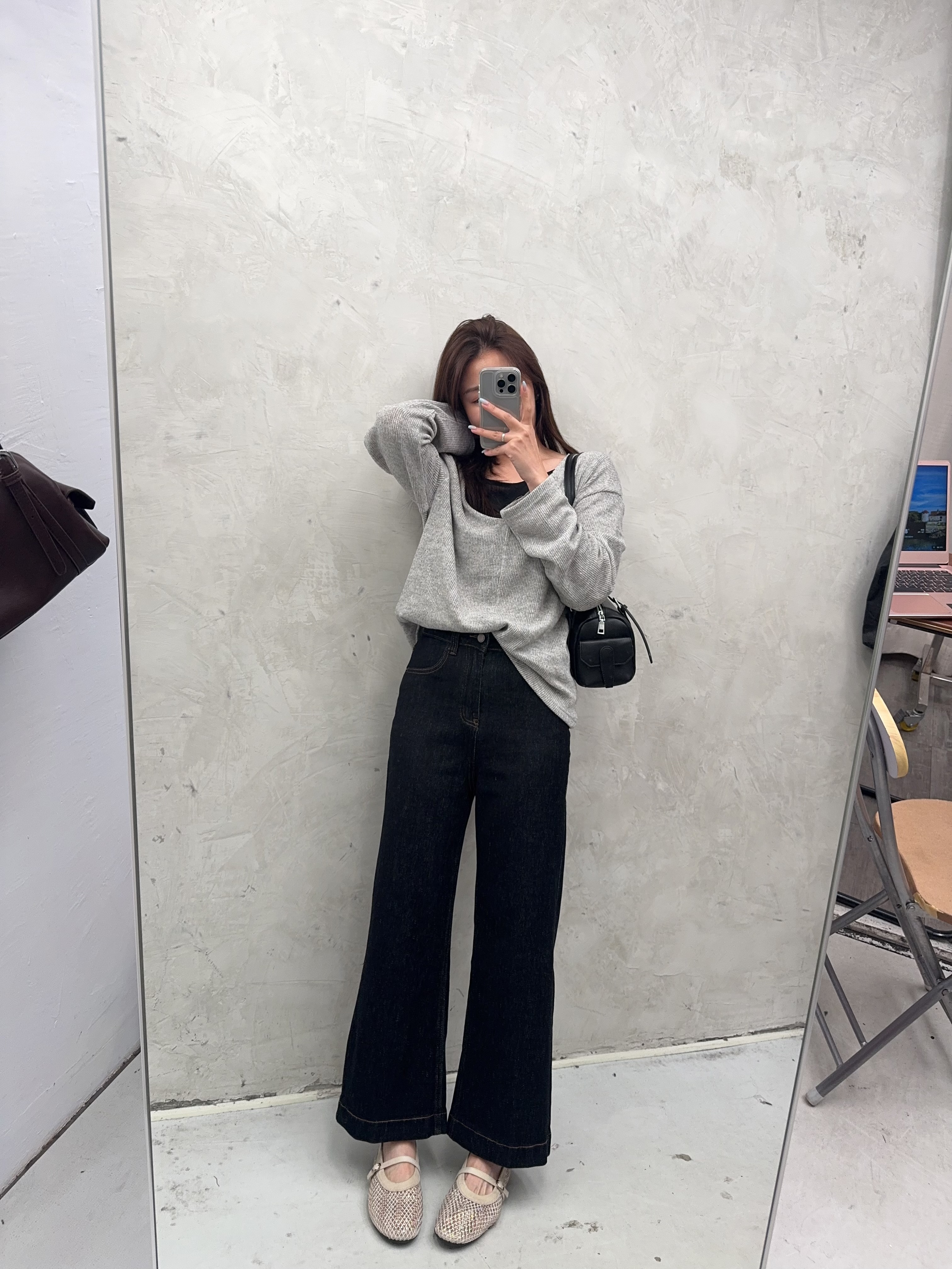 F29