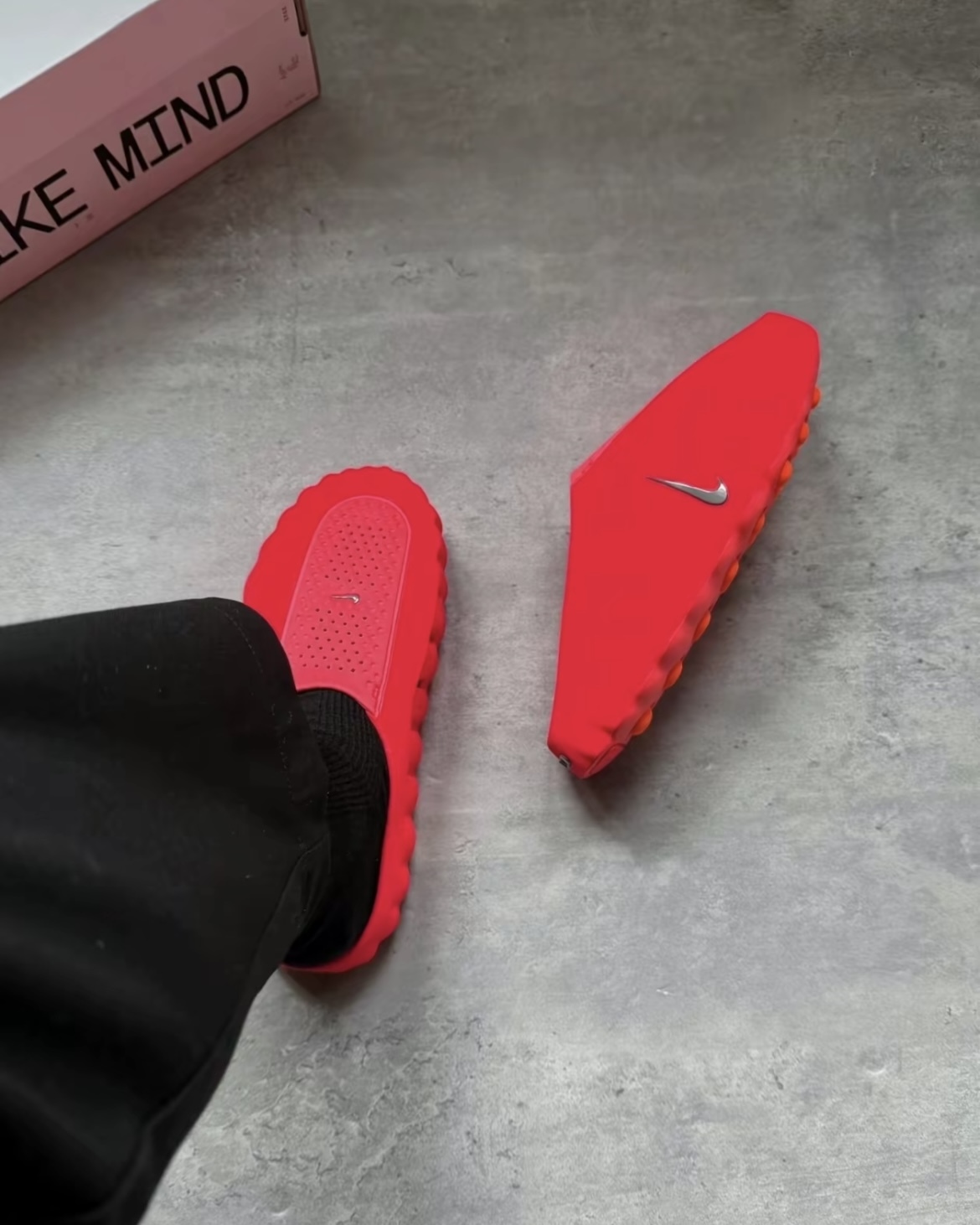 (預訂) Nike Mind 001 - Solar Red