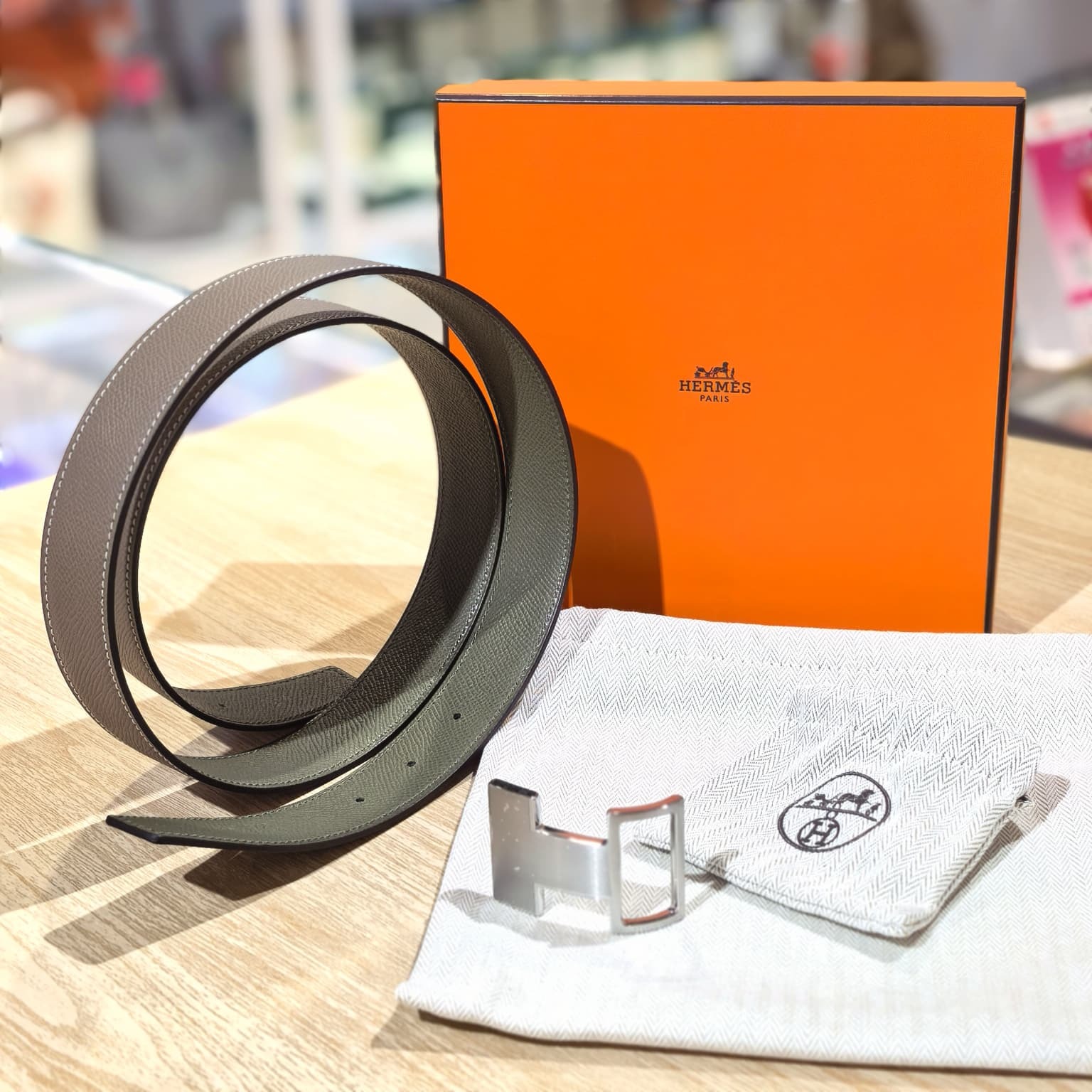 全新HERMES皮帶 32MM  DIVE皮帶扣, 大象灰/銅綠色 EPSOM皮 銀扣 H075394CAEV095 #BRAND NEW #香榭站正品