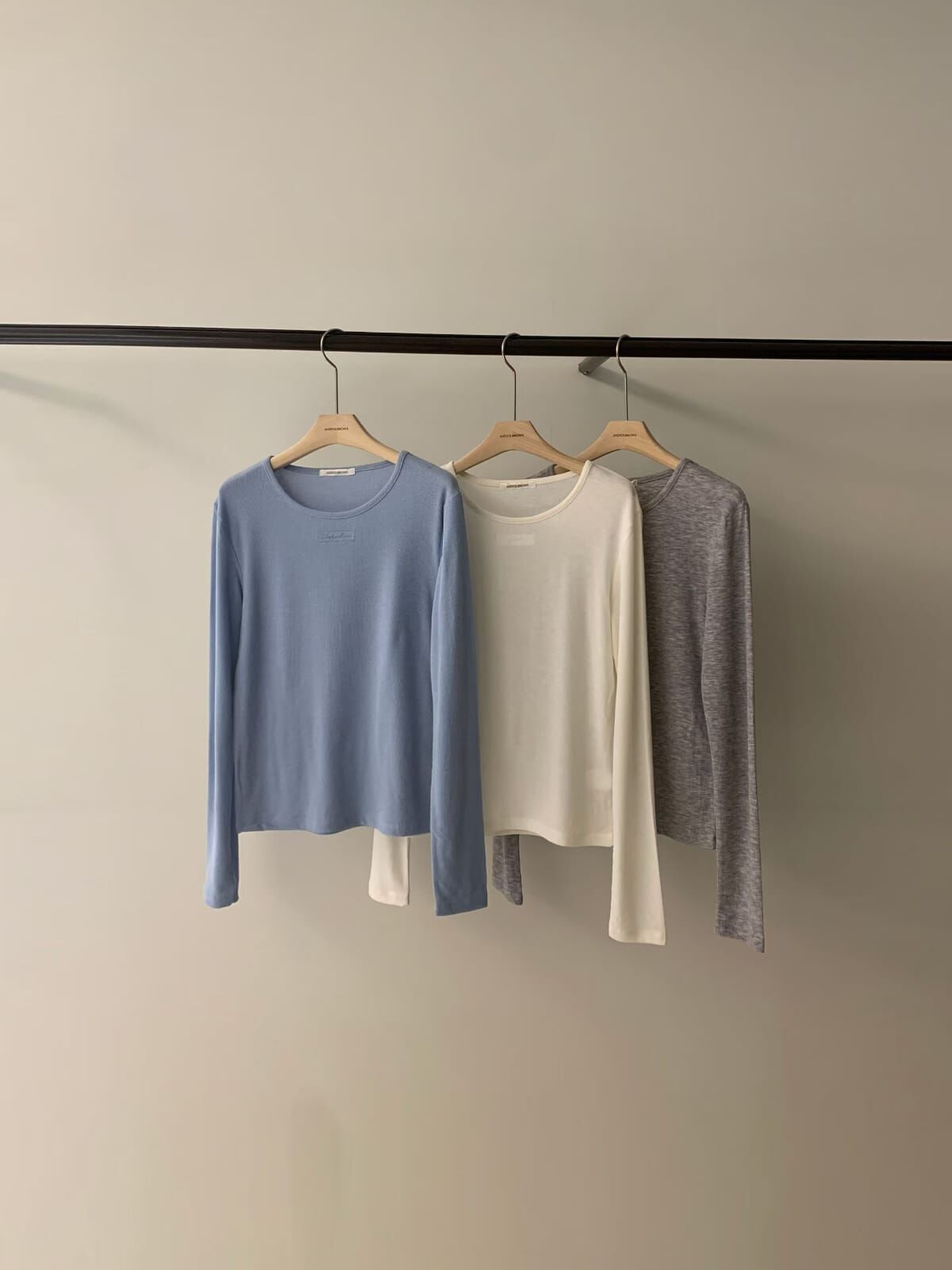 AY7121 品牌刺繡薄上衣