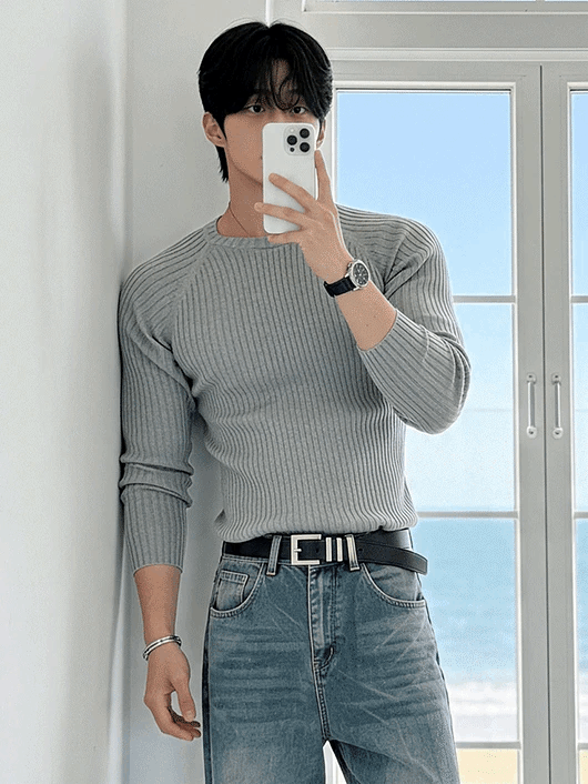 Ribbed raglan sleeve muscle knit sweater