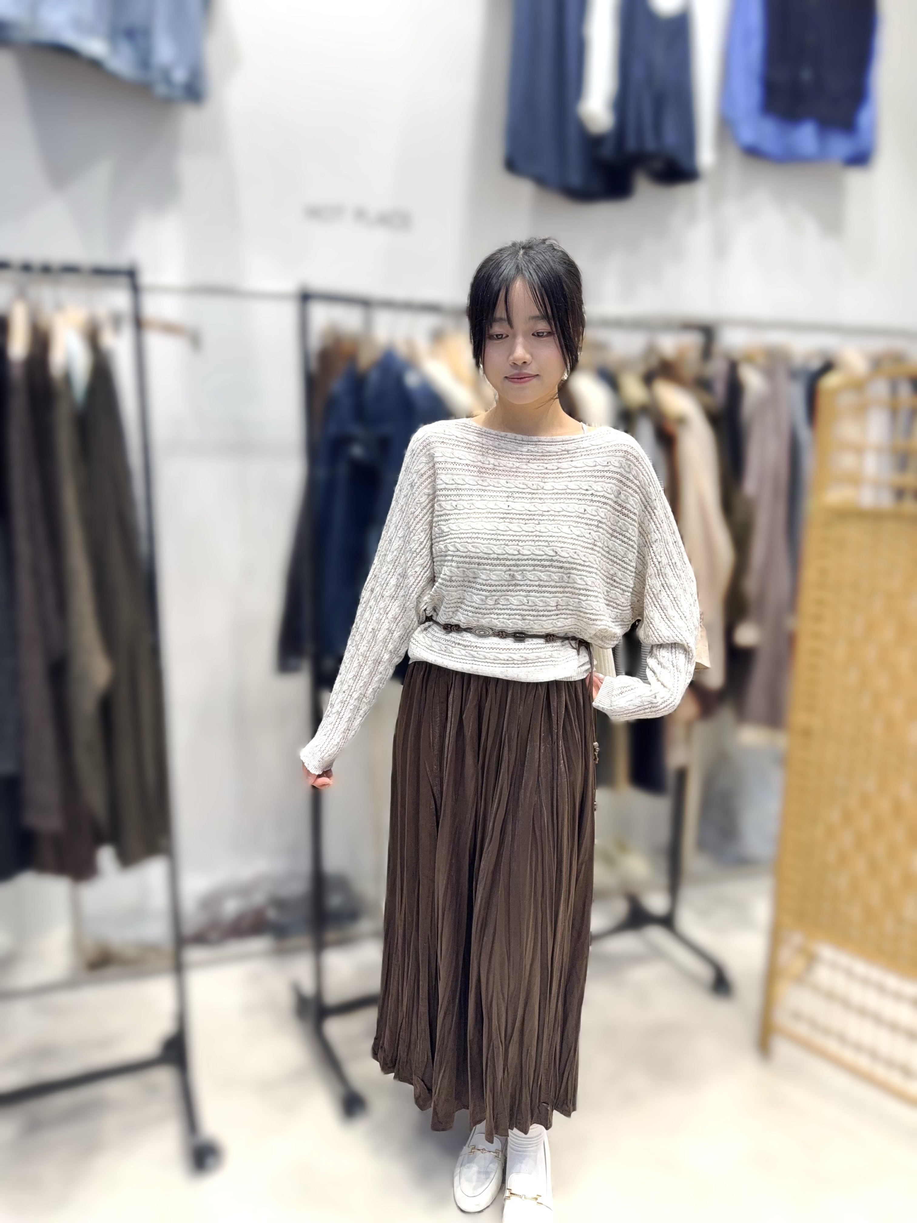 HP18 ( 1SET 3  件 )上衣:胸54 長19 / 下身 裙  :腰24-40 HIP64 長34.5  /   吊帶   $609  連BELT