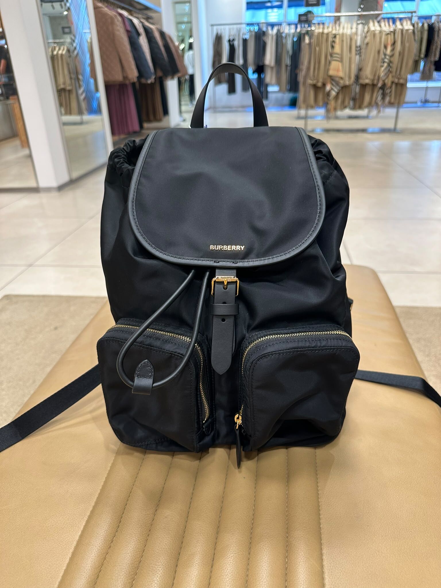 LYS02633 Burberry 新款尼龍索繩背囊