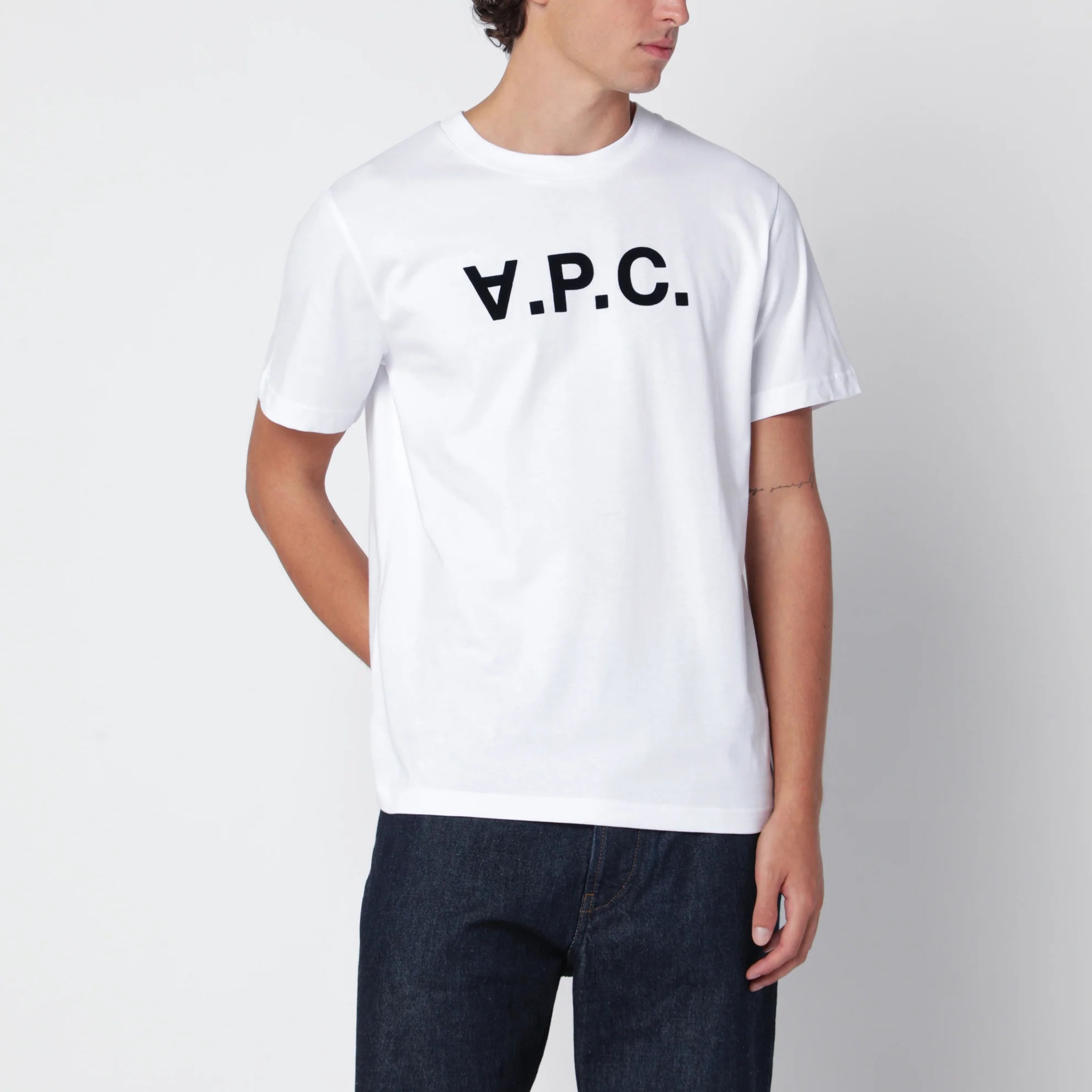 1FF0918-076 [A.P.C.] Grand VPC 標準版 T 恤 白色／深海軍藍 #COHBM-M26384UCO (EU)