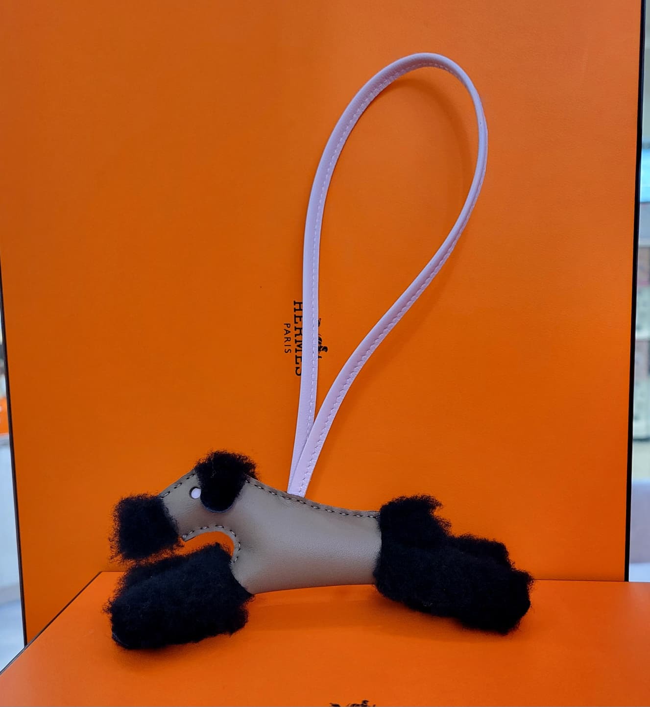 Hermes Budy charm Noir / Etoupe / Mauve Pâle